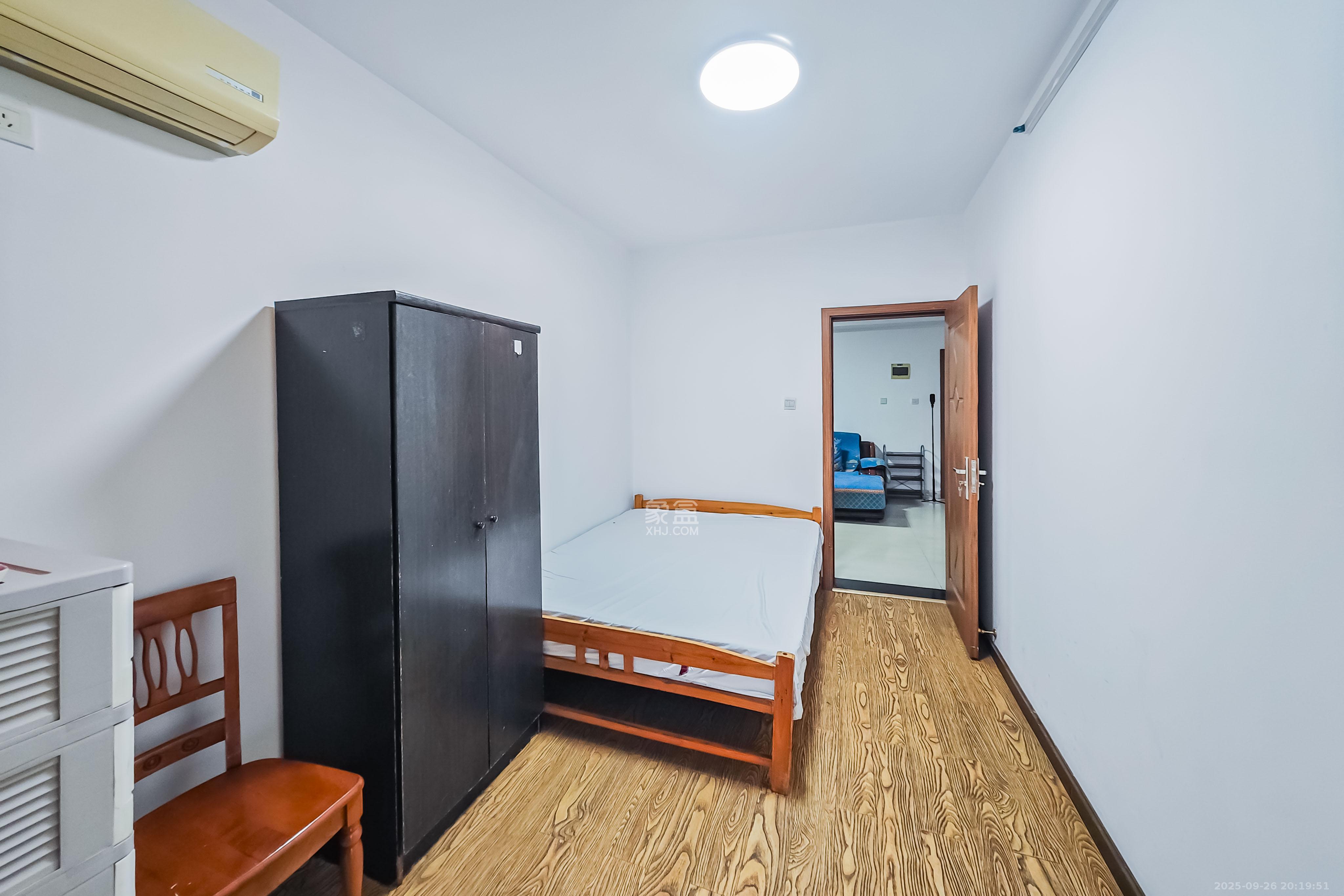 天凯东苑 2室1厅1卫 56.0万 天凯东苑 2室1厅1卫 56.0万卧室