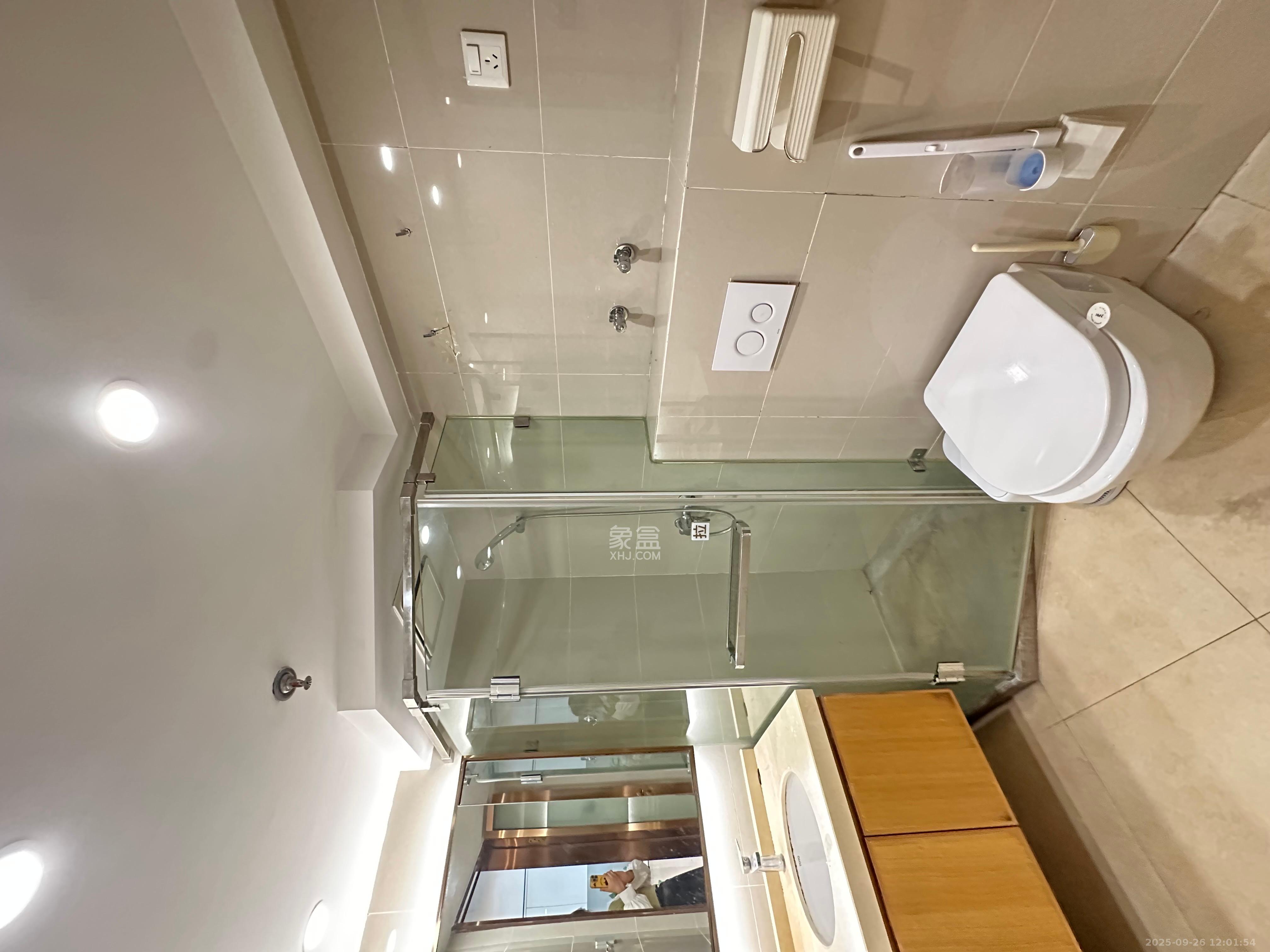 远洋外滩壹号  3室2厅1卫    5500.0元/月室内图