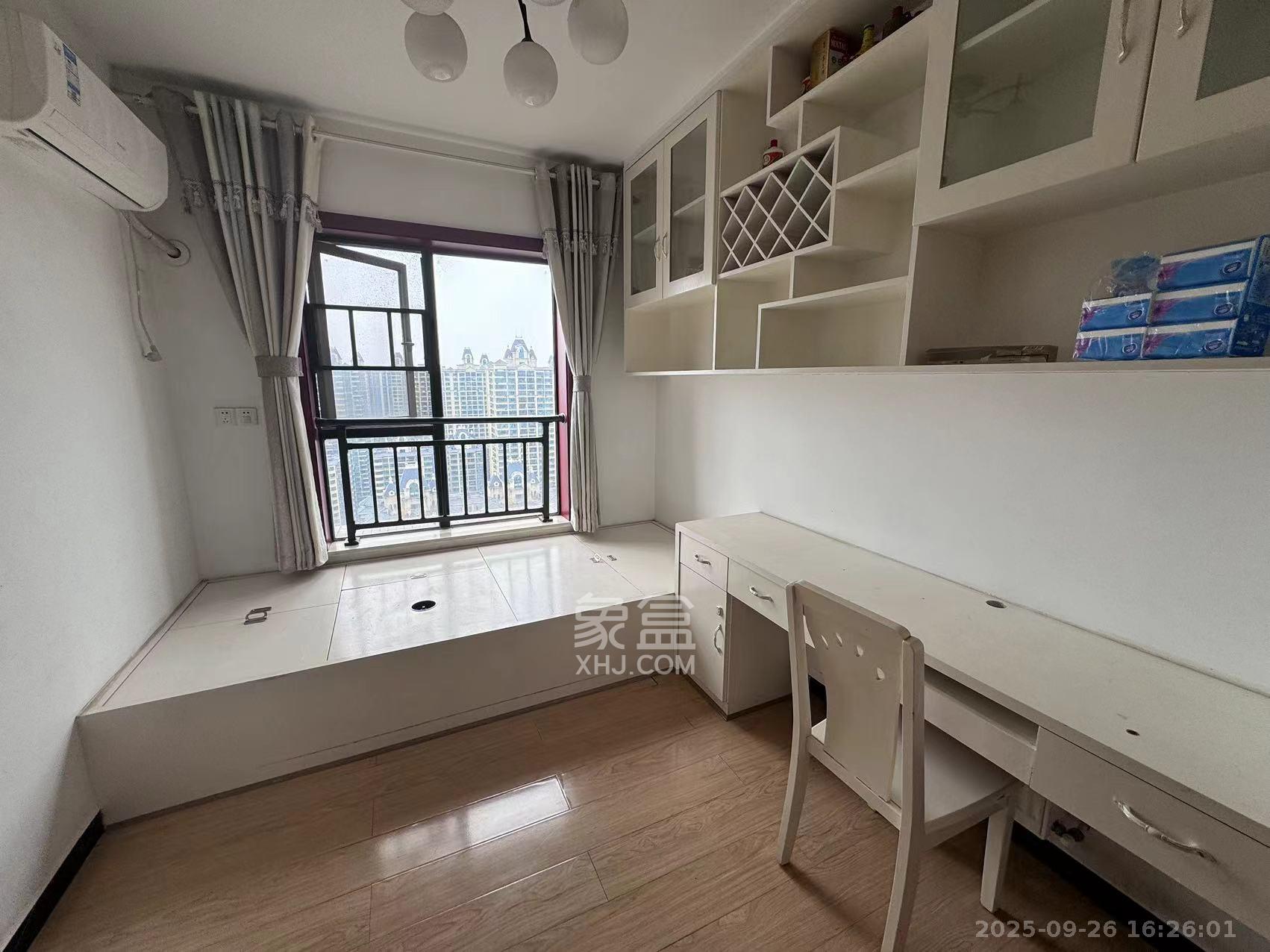 润和之悦（金泽园）  4室2厅2卫    2200.0元/月室内图