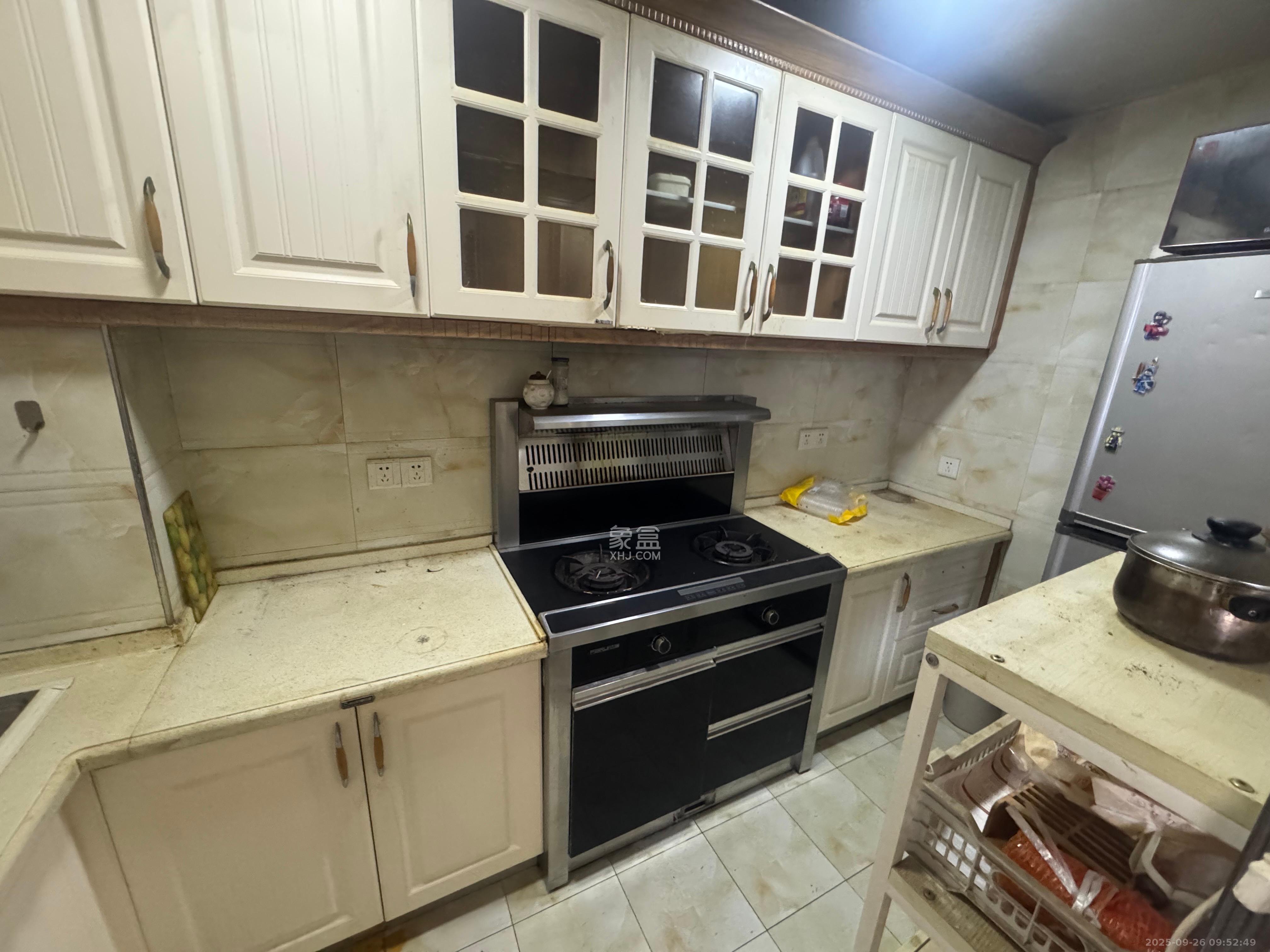 领航江阁 3室2厅1卫 2600.0元/月 领航江阁 3室2厅1卫 2600.0元/月室内图