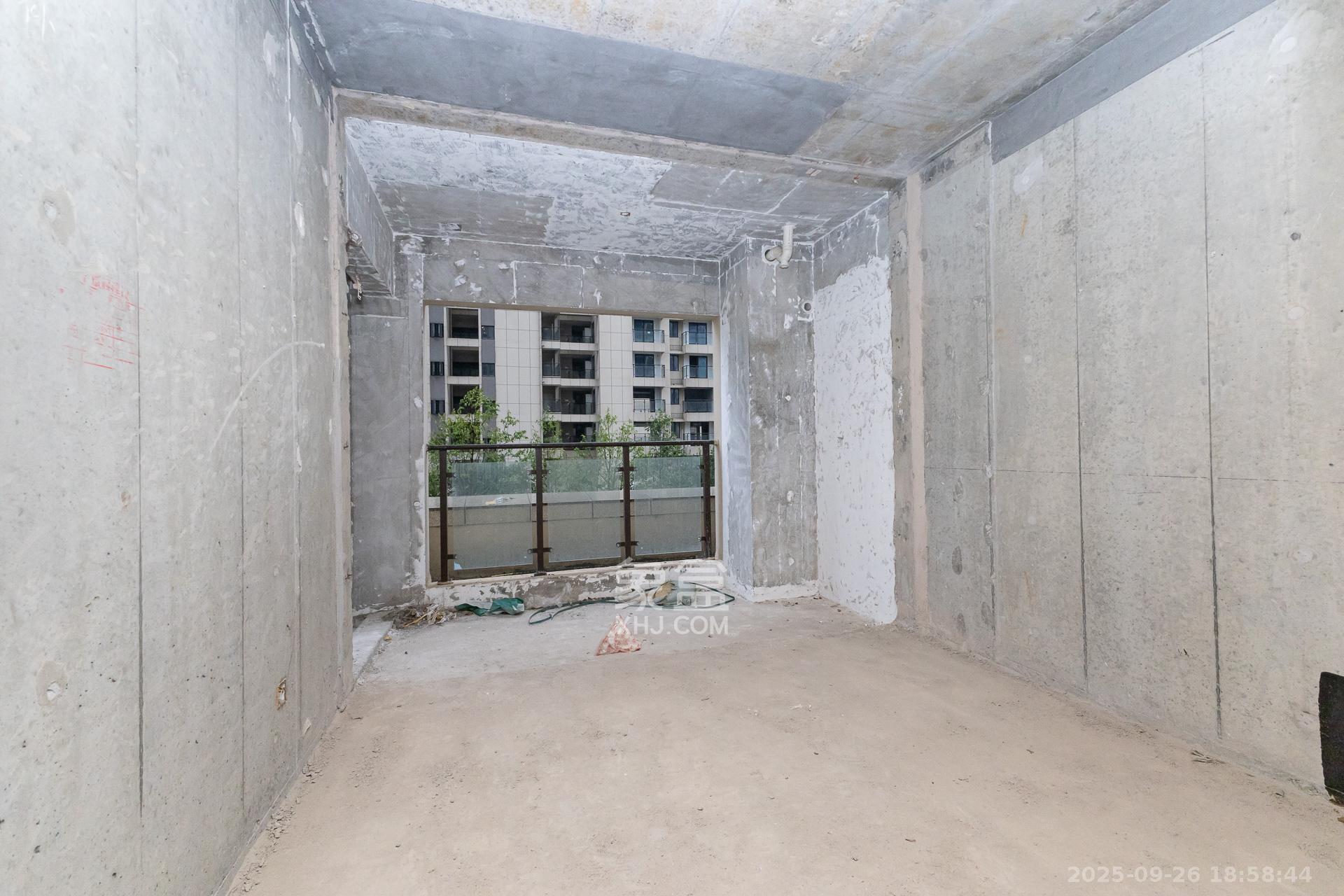 润和湘江天地C区 4室2厅2卫 135.0万 润和湘江天地C区 4室2厅2卫 135.0万卧室