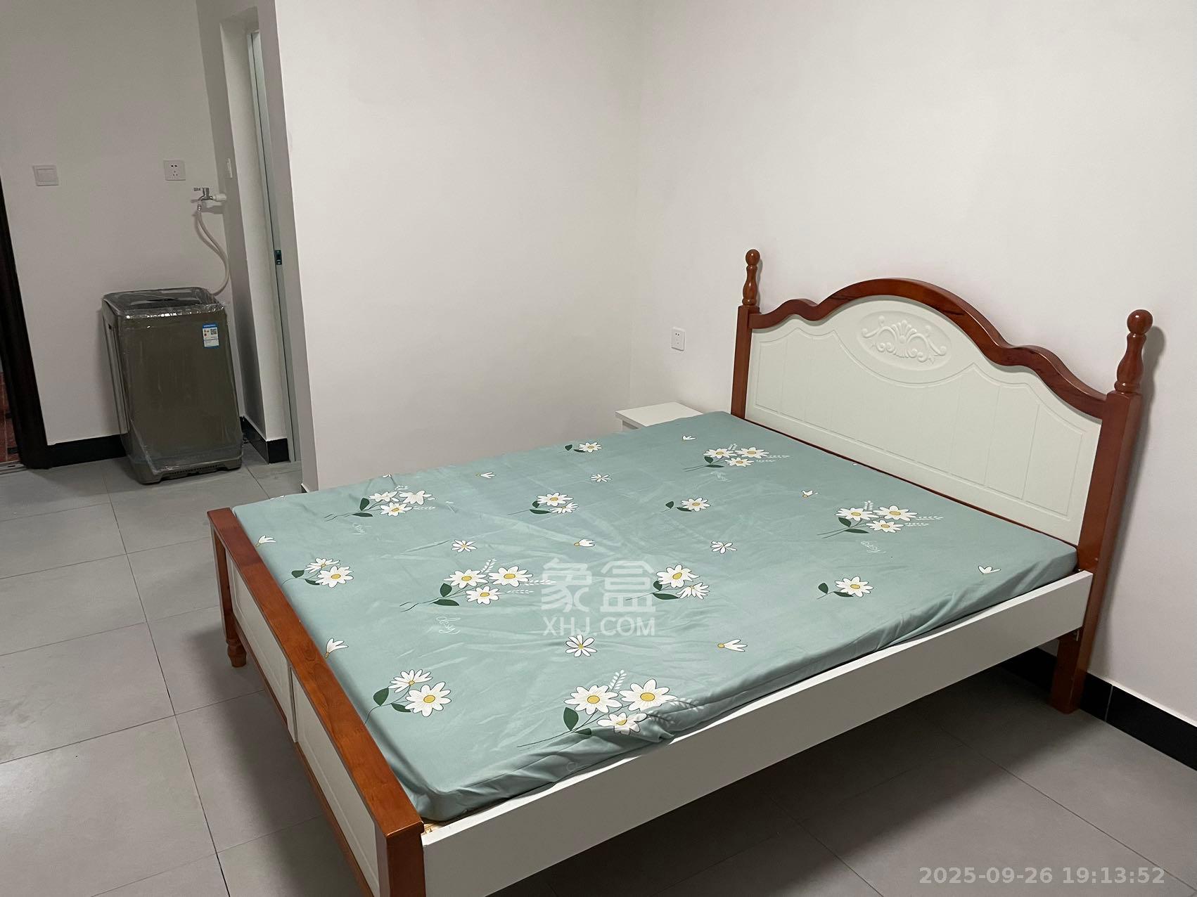 解放四村散盘 1室1厅1卫 1000.0元/月 解放四村散盘 1室1厅1卫 1000.0元/月室内图