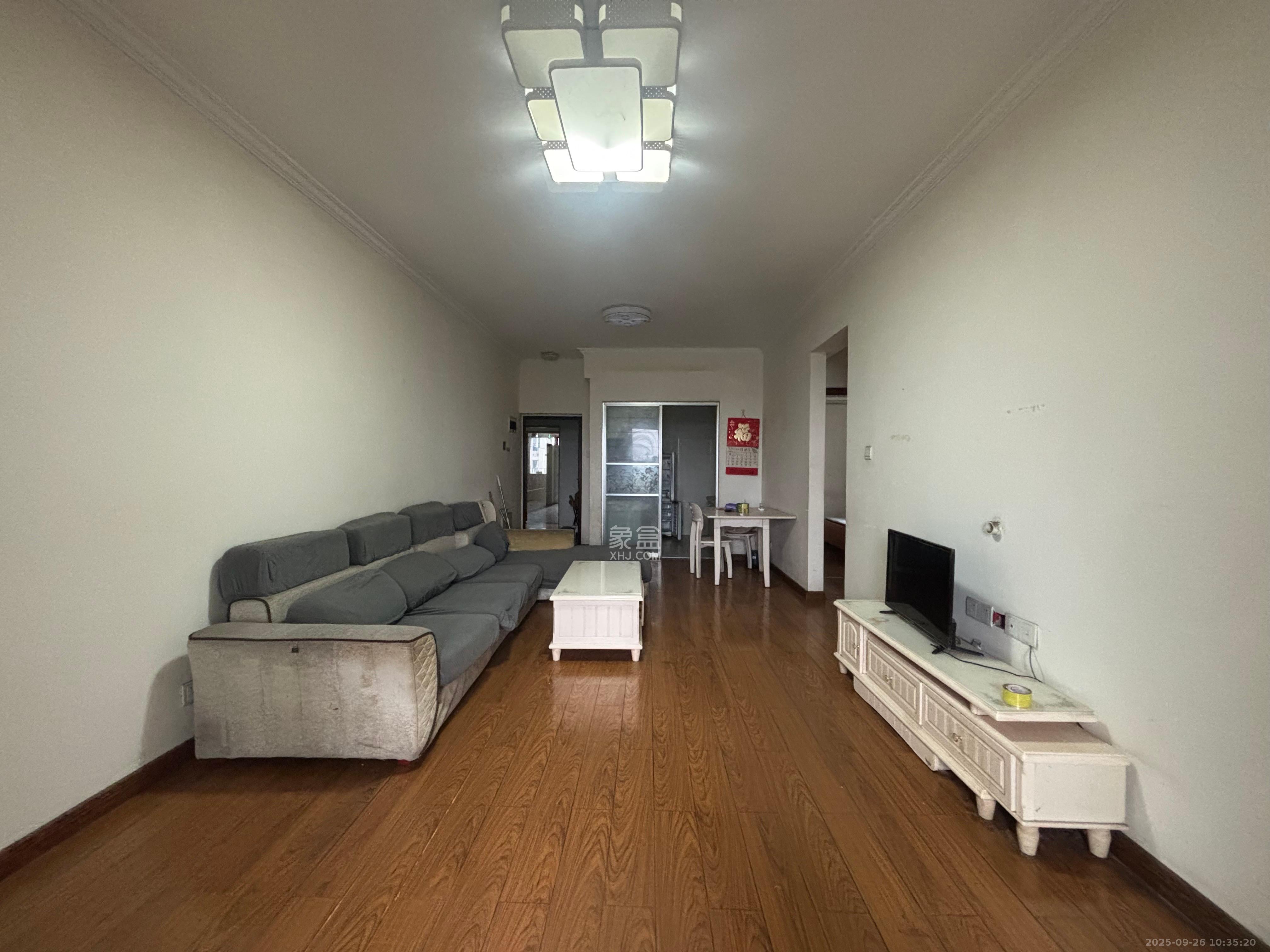 长房半岛蓝湾(观山月) 3室2厅2卫 1600.0元/月 长房半岛蓝湾(观山月) 3室2厅2卫 1600.0元/月室内图