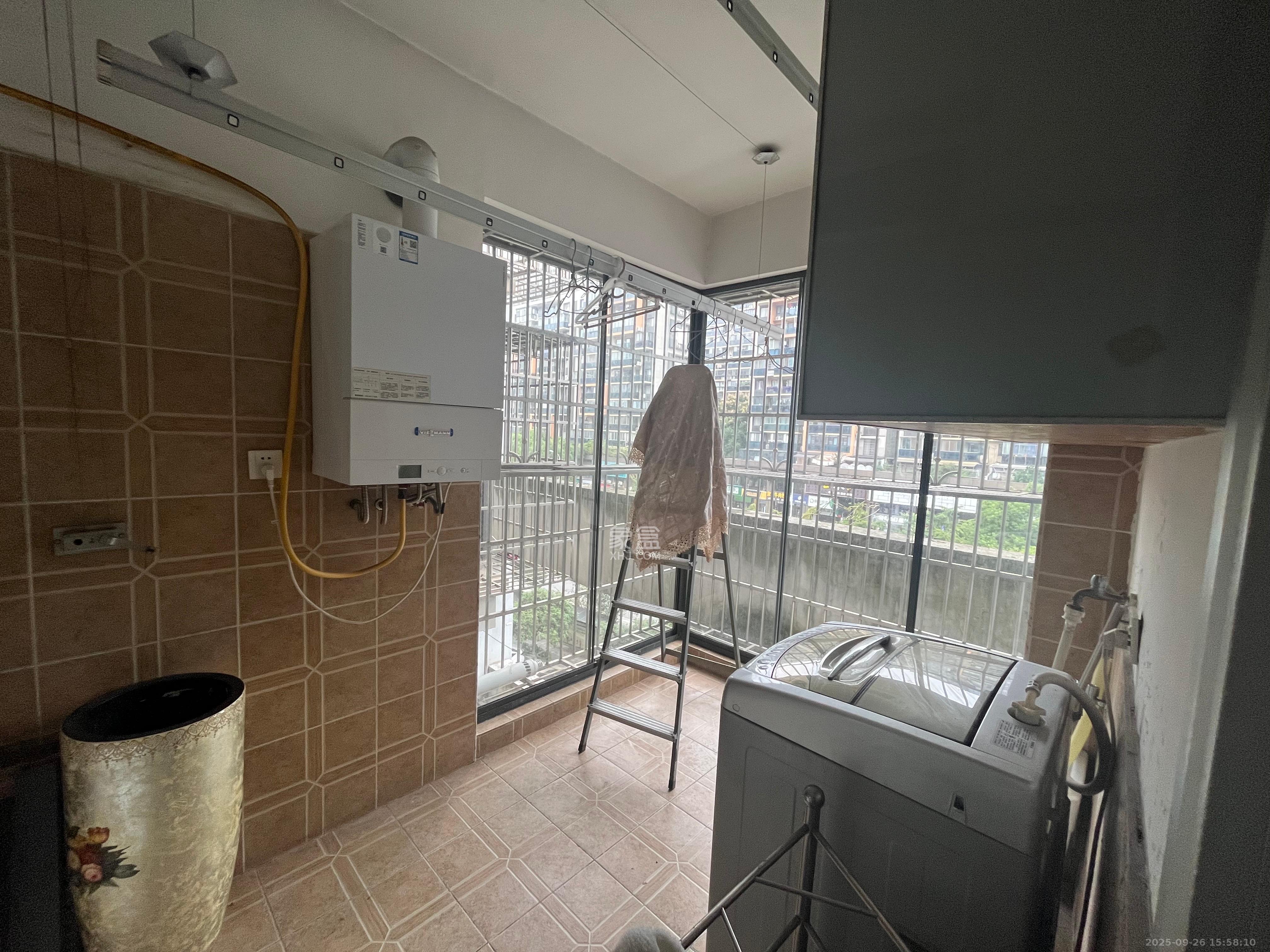 申奥美域 5室2厅2卫 3500.0元/月 申奥美域 5室2厅2卫 3500.0元/月室内图