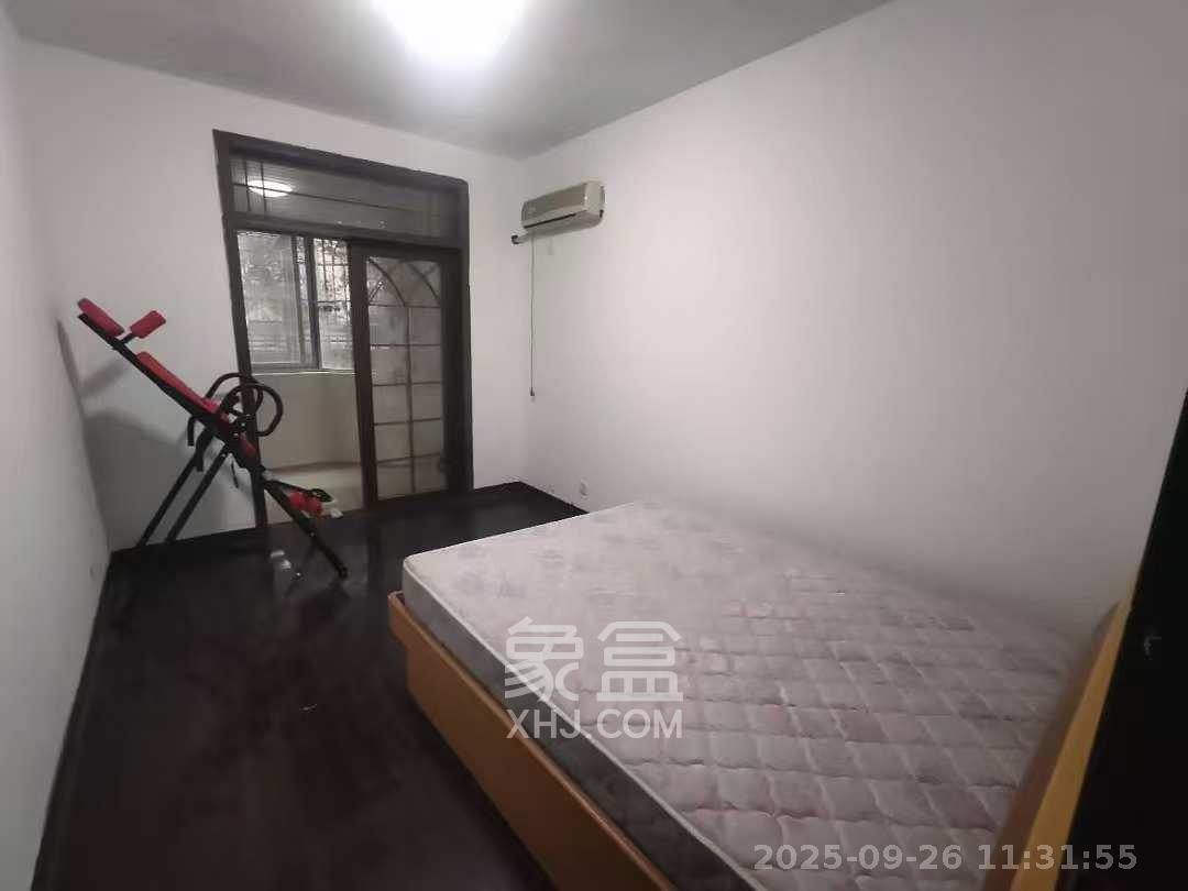 华天望族苑 3室2厅1卫 2300.0元/月 华天望族苑 3室2厅1卫 2300.0元/月室内图