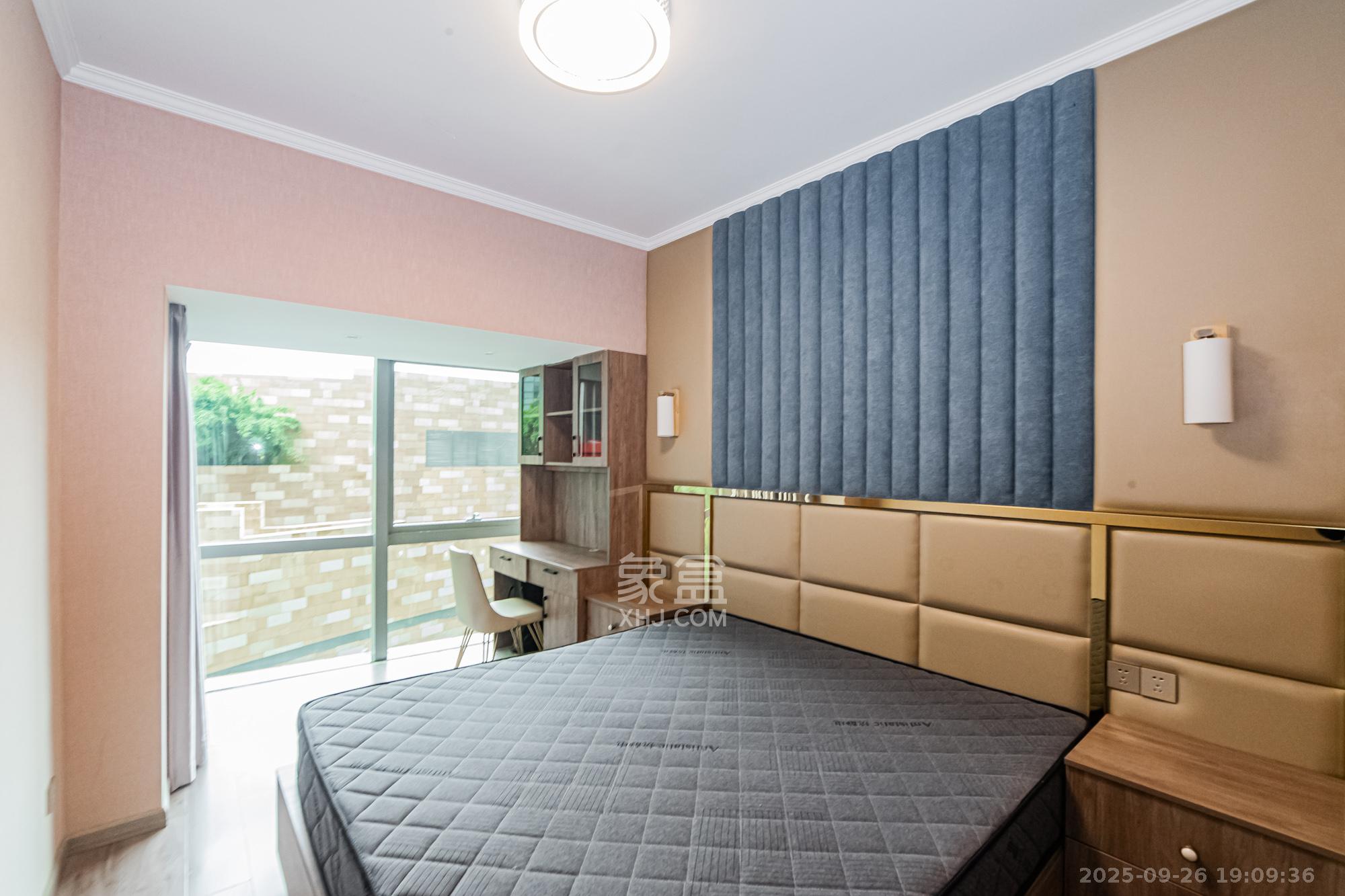 北辰定江洋  2室2厅2卫   235.00万卧室