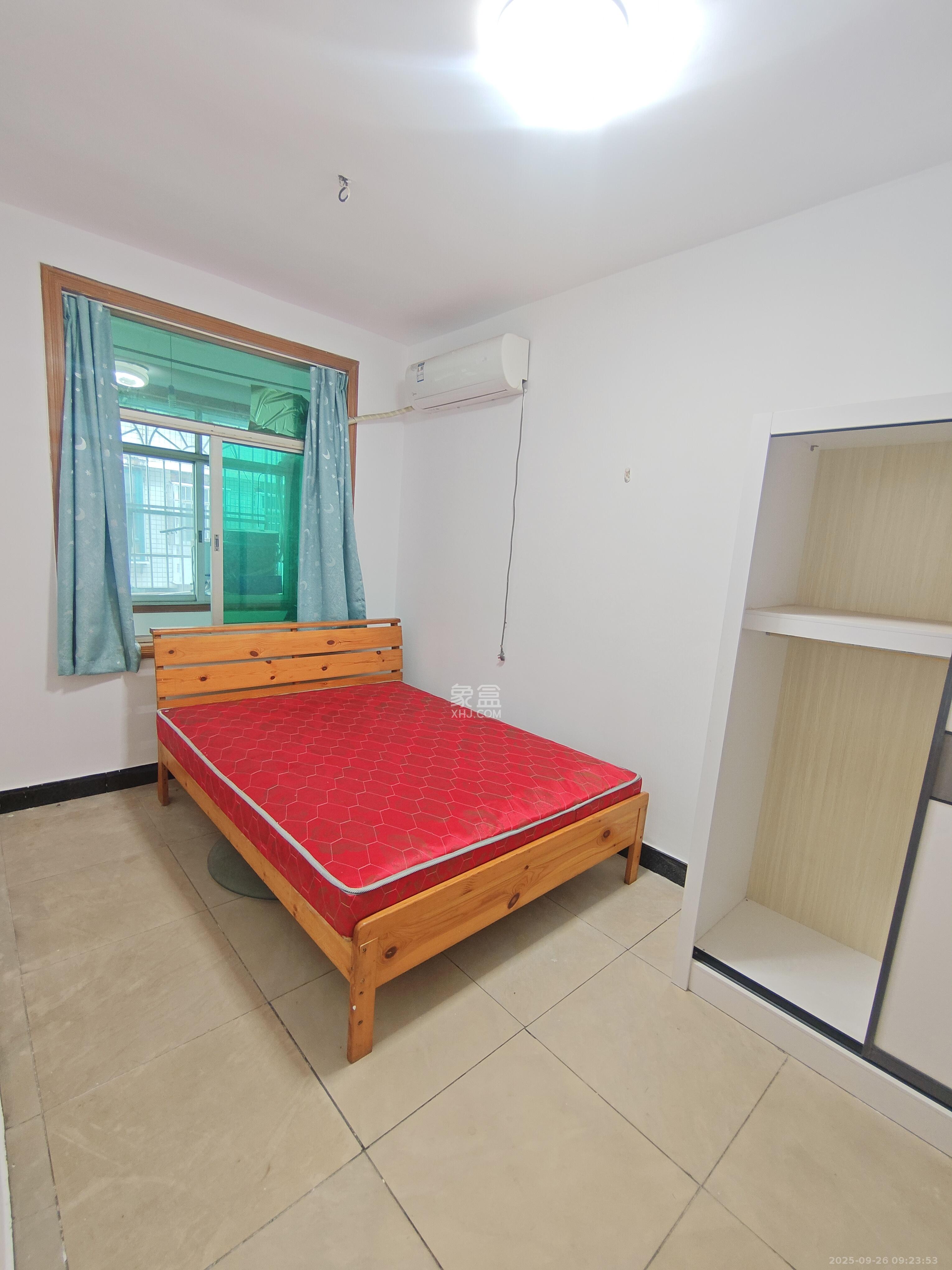 马王堆陶瓷城新合区  3室1厅1卫    1900.0元/月室内图