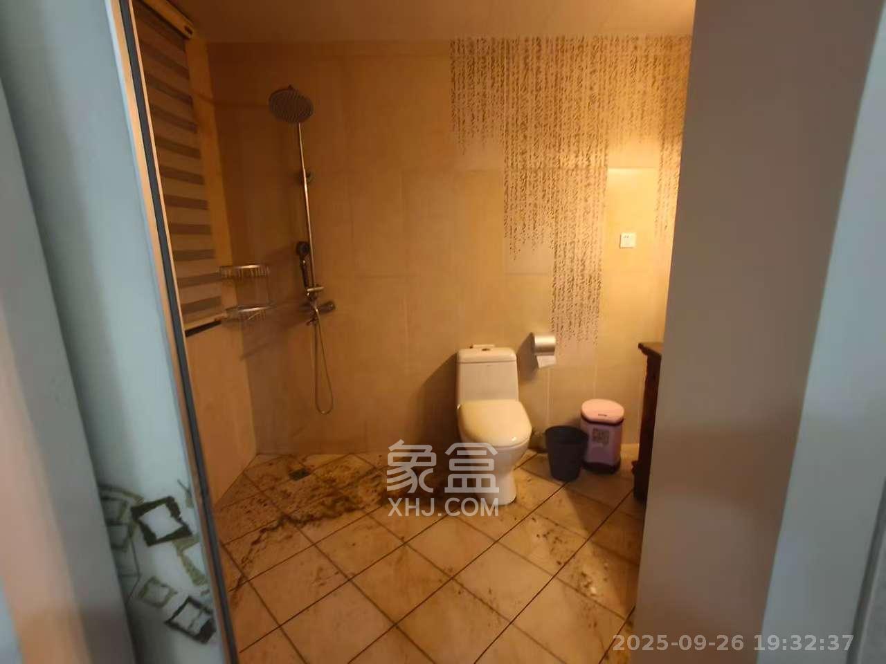 绿城桂花城 4室2厅2卫 4000.0元/月 绿城桂花城 4室2厅2卫 4000.0元/月室内图