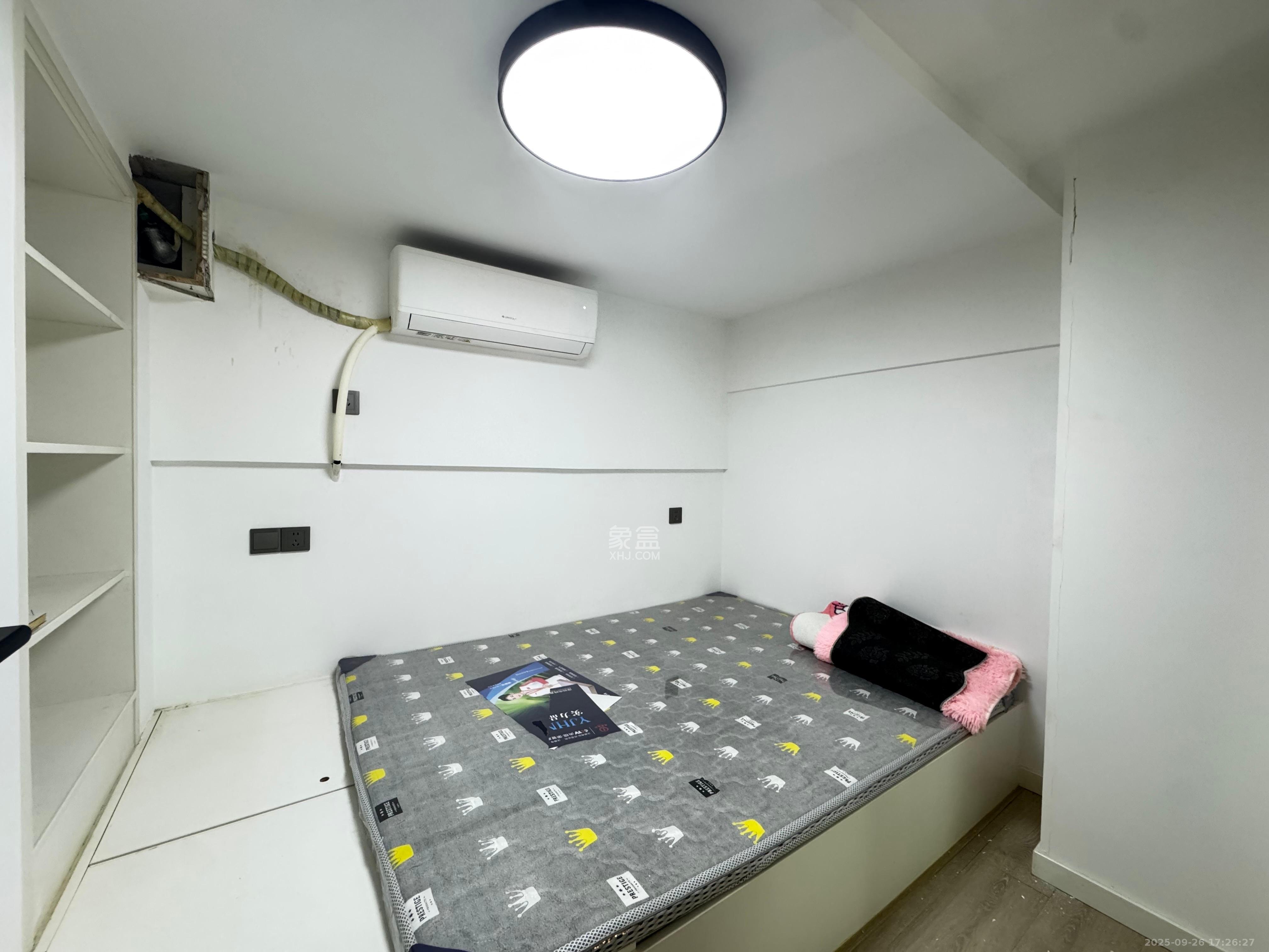 新城悦隽公园  2室1厅1卫    1700.0元/月室内图