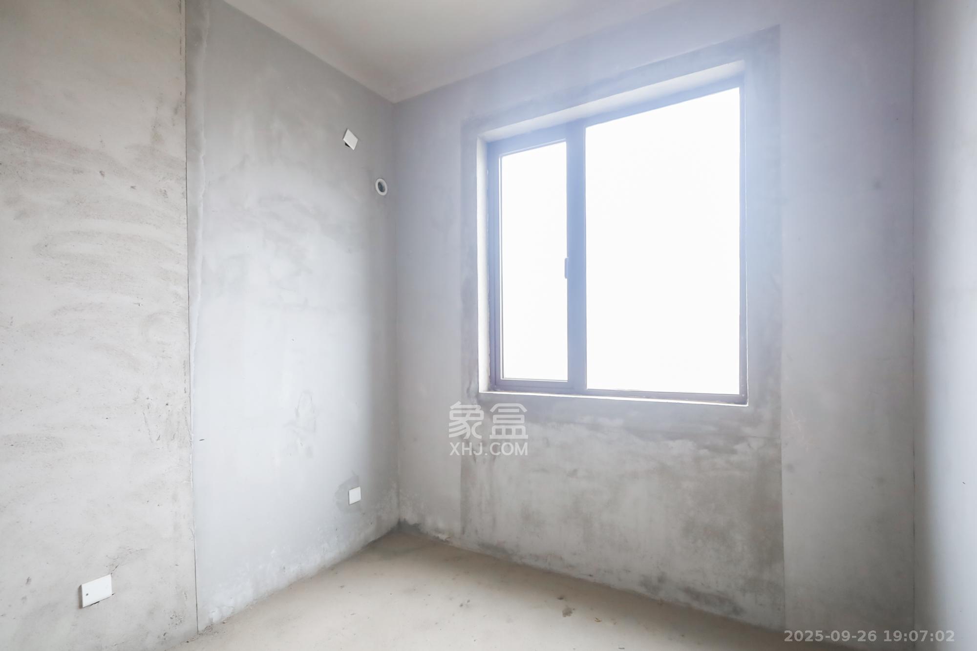 保利西海岸A区 4室2厅2卫 280.0万 保利西海岸A区 4室2厅2卫 280.0万卧室