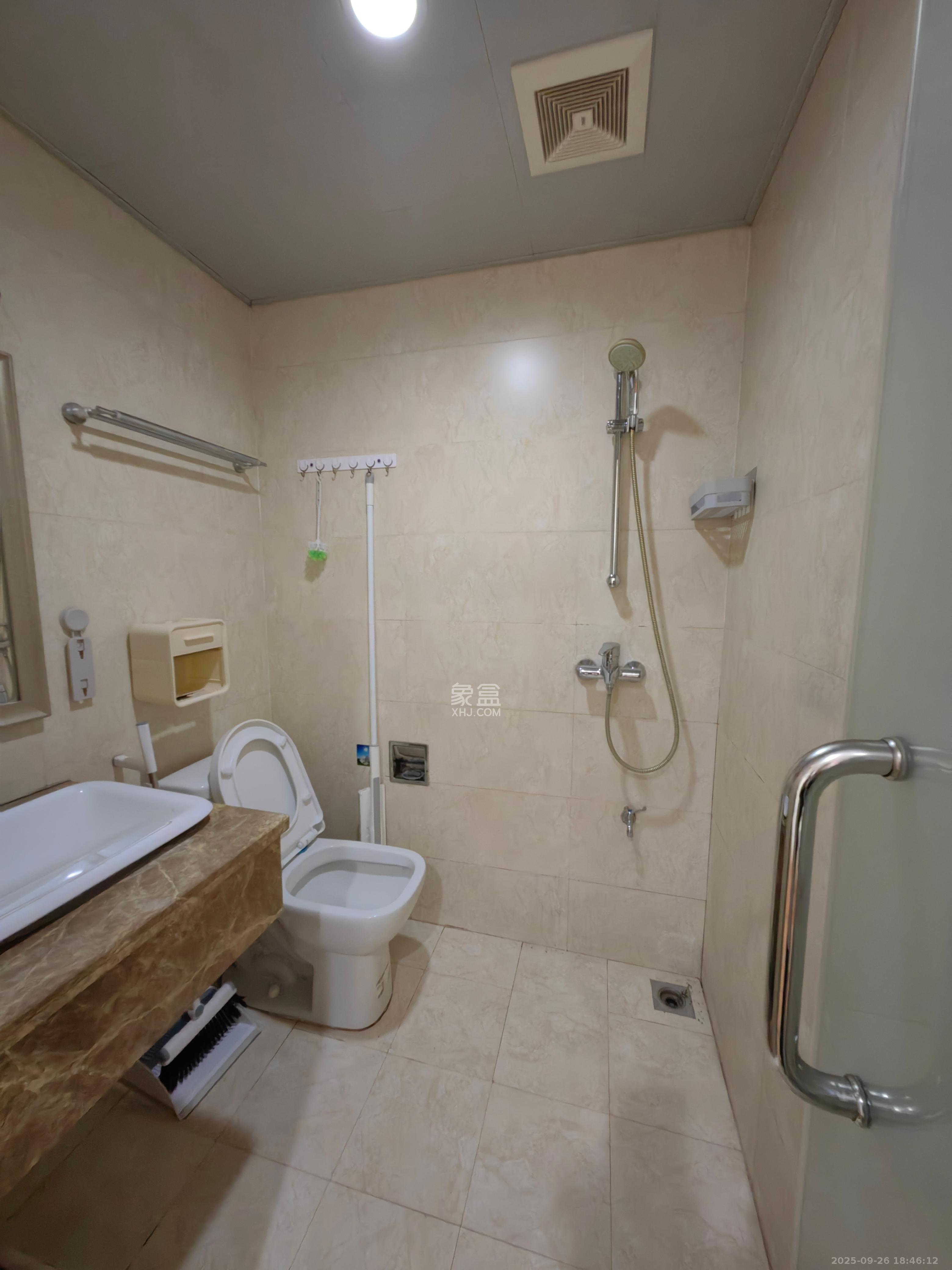 泉昇同福大厦 1室1厅1卫 1700.0元/月 泉昇同福大厦 1室1厅1卫 1700.0元/月室内图