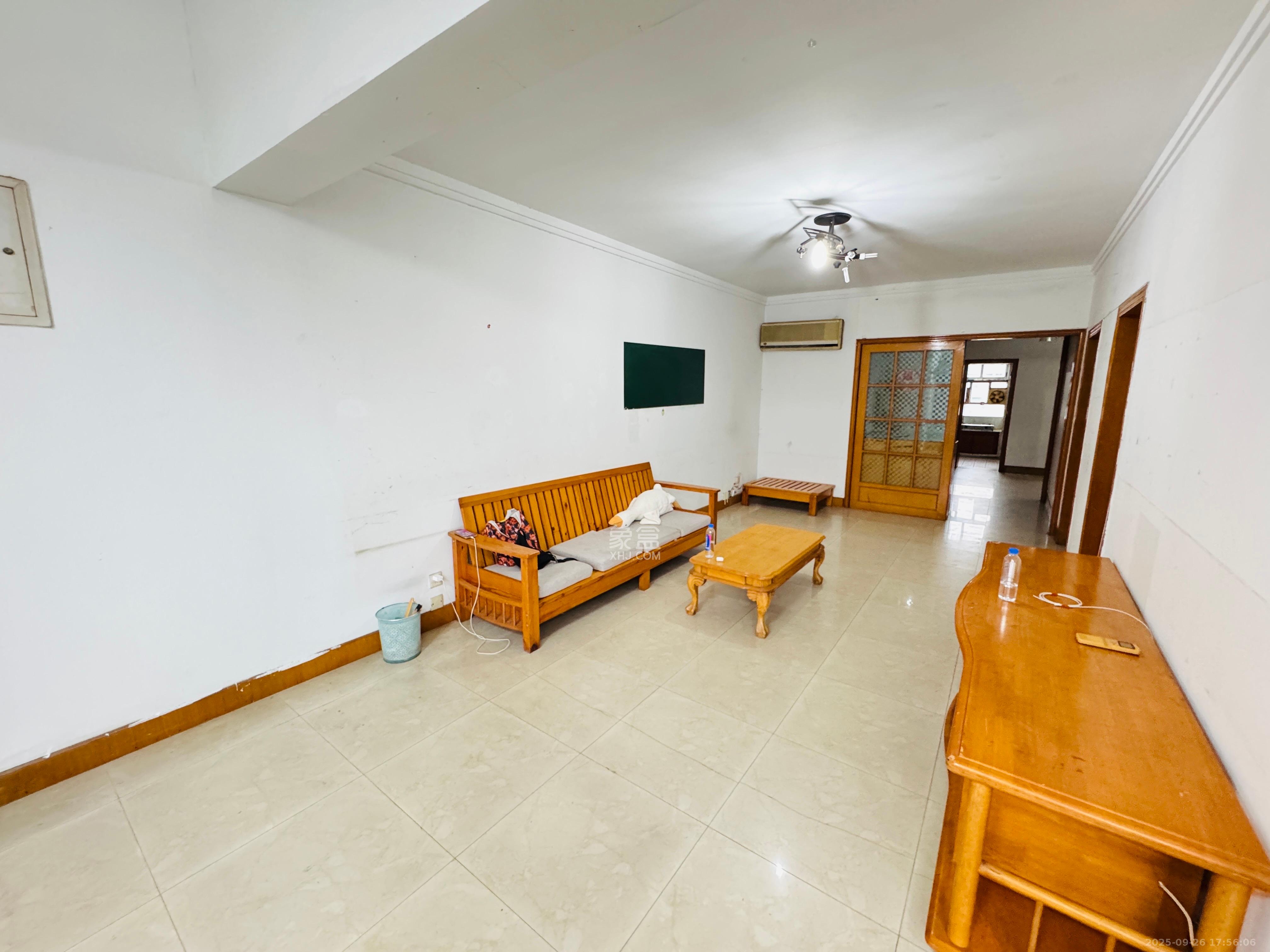 长沙市人防办宿舍(席草田22号) 2室1厅1卫 1600.0元/月 长沙市人防办宿舍(席草田22号) 2室1厅1卫 1600.0元/月室内图