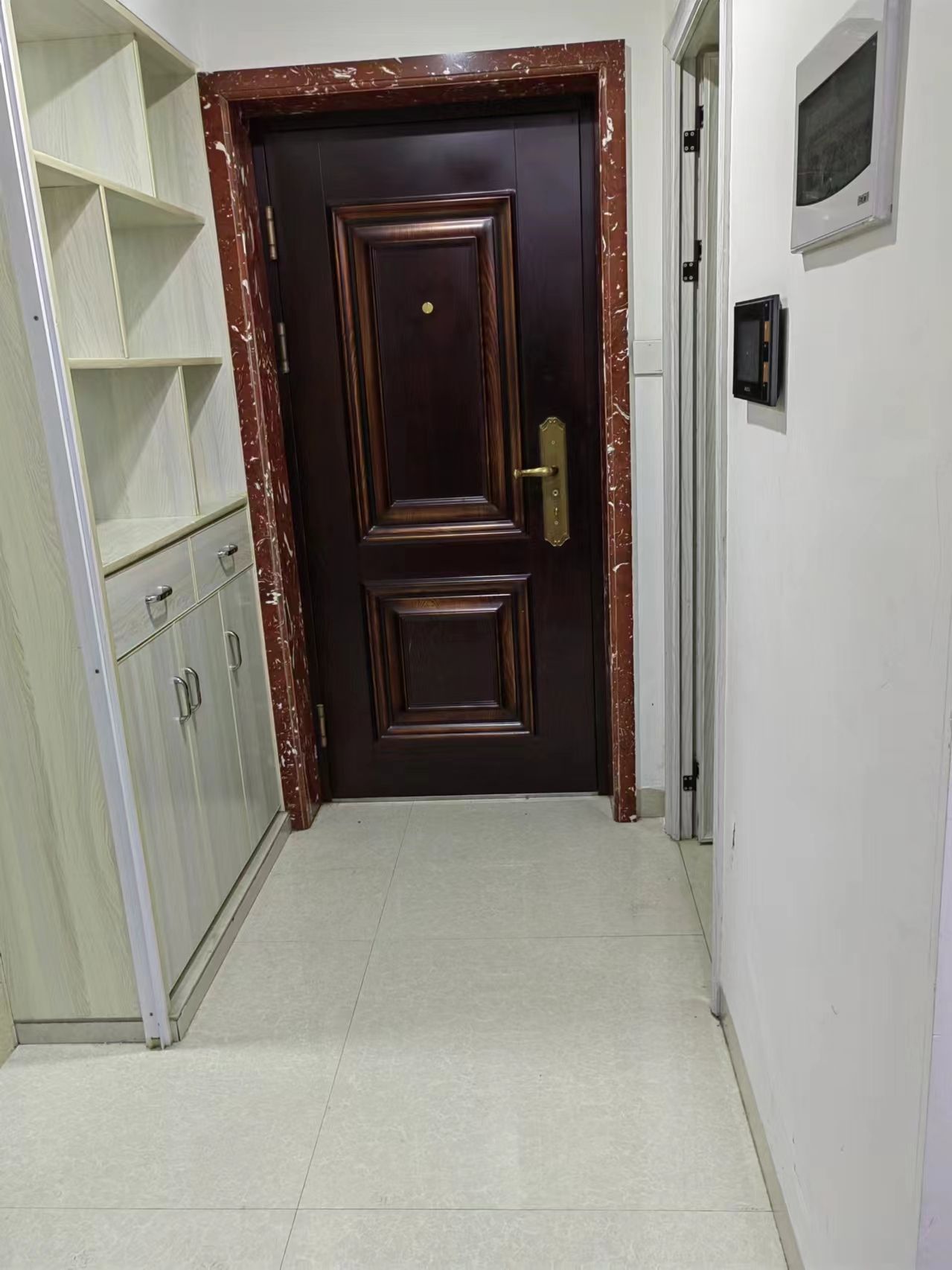 英伦首府金域豪廷 1室1厅1卫 1300.0元/月 英伦首府金域豪廷 1室1厅1卫 1300.0元/月室内图