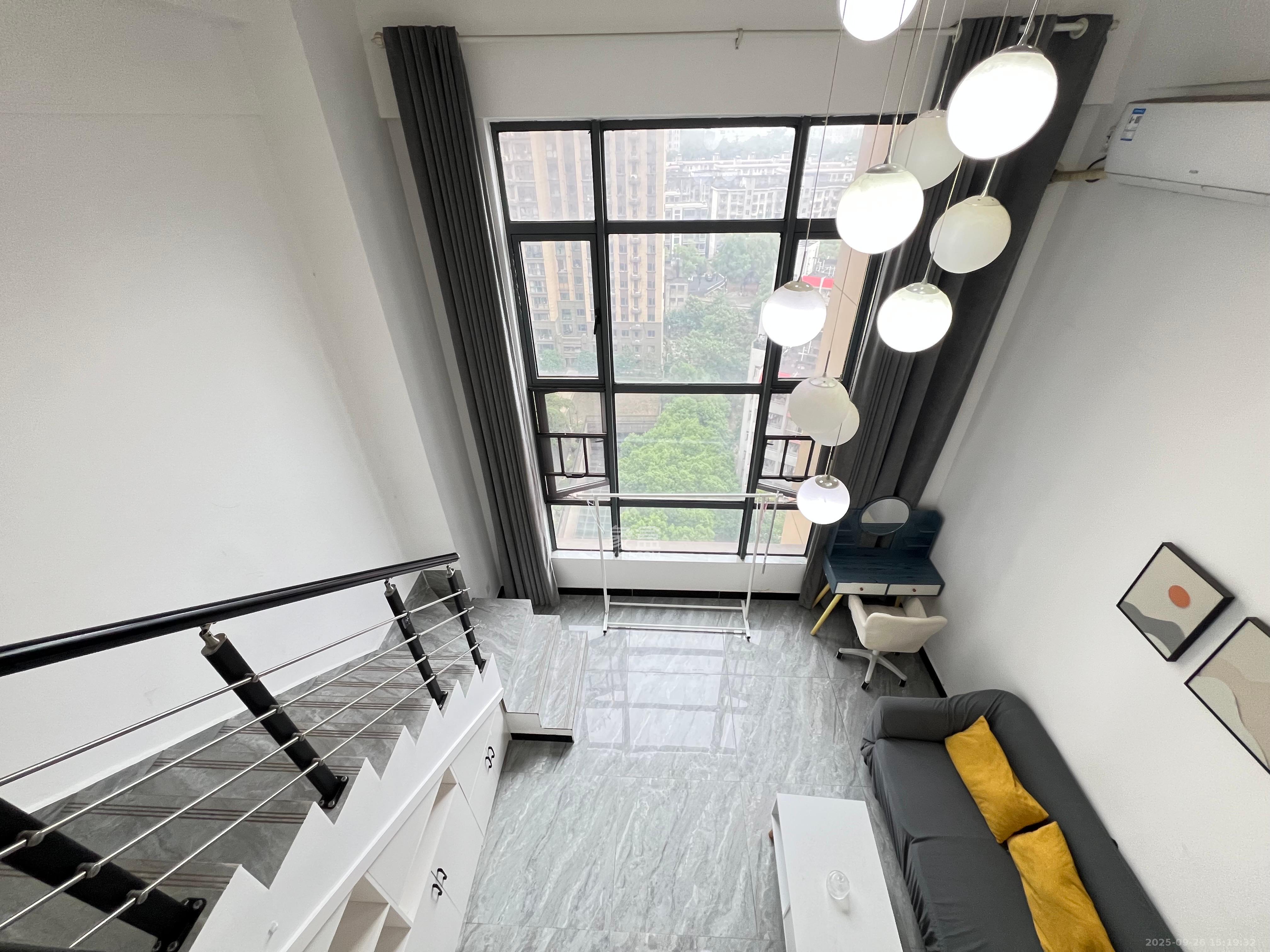 荣盛花语书苑 1室1厅1卫 1800.0元/月 荣盛花语书苑 1室1厅1卫 1800.0元/月室内图