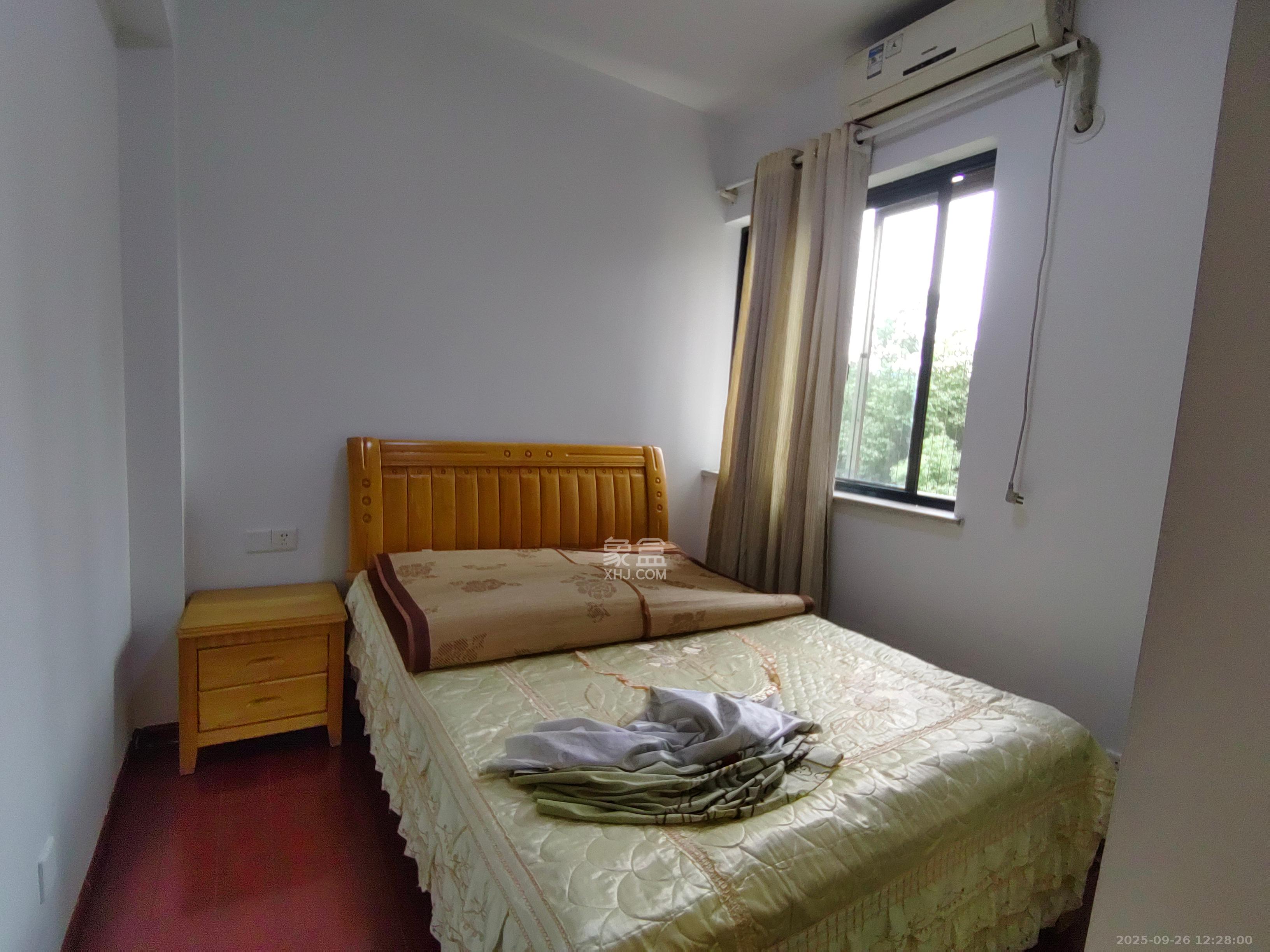 瑞都华庭(华庭美苑) 3室2厅1卫 2100.0元/月 瑞都华庭(华庭美苑) 3室2厅1卫 2100.0元/月室内图