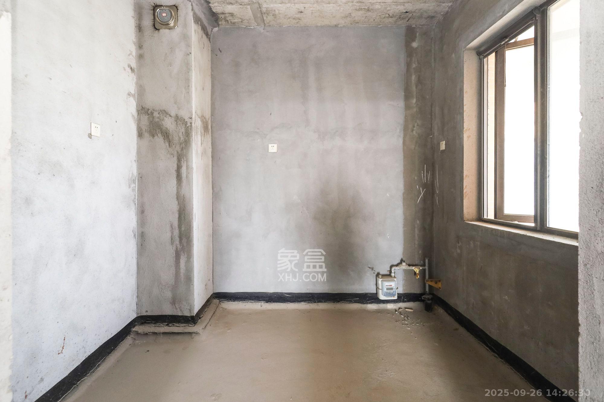 湘诚德峰小区A区 3室2厅1卫 1000.0元/月 湘诚德峰小区A区 3室2厅1卫 1000.0元/月室内图