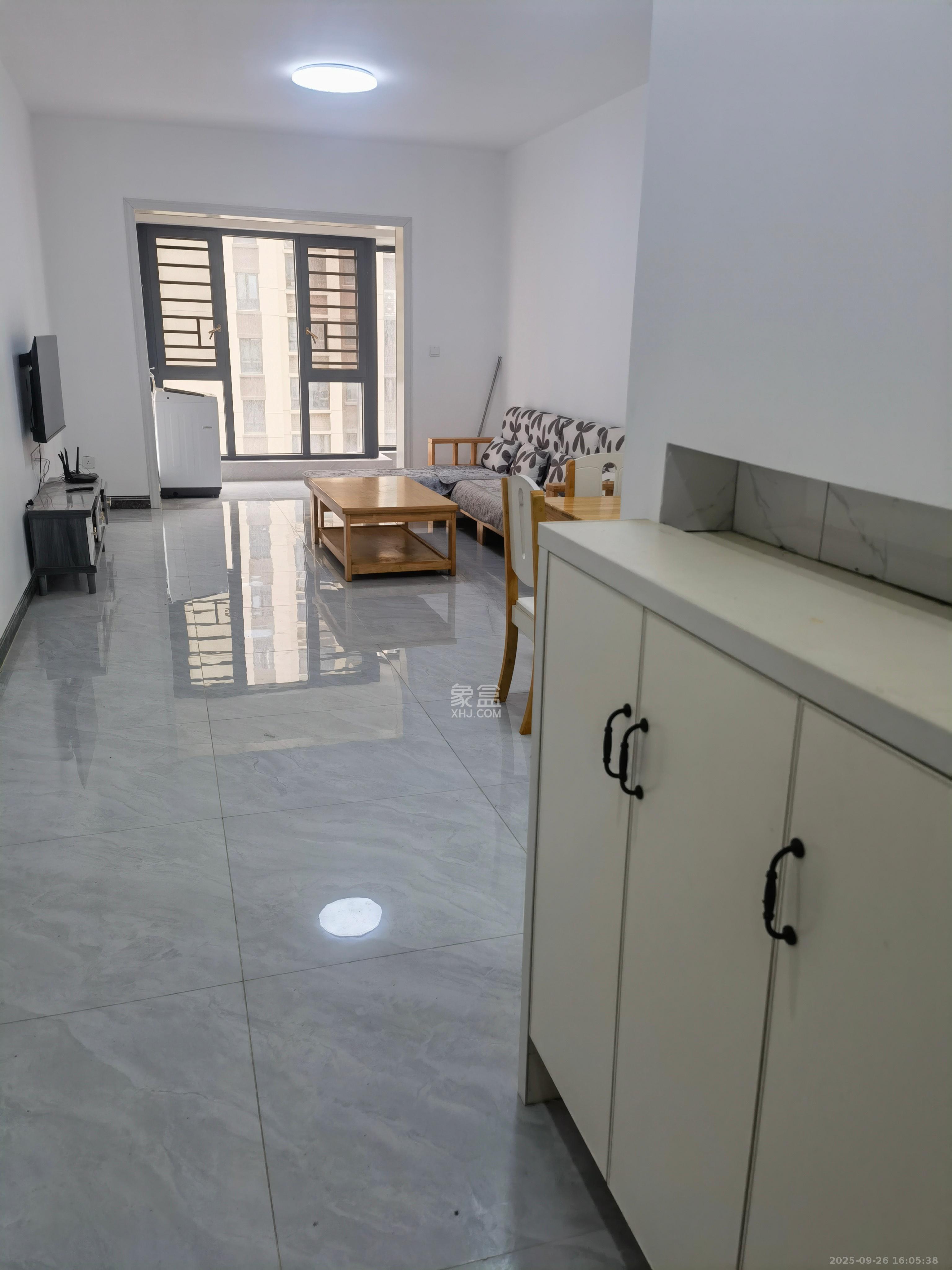 蓝光雍锦半岛  3室2厅2卫    2500.0元/月 蓝光雍锦半岛  3室2厅2卫    2500.0元/月