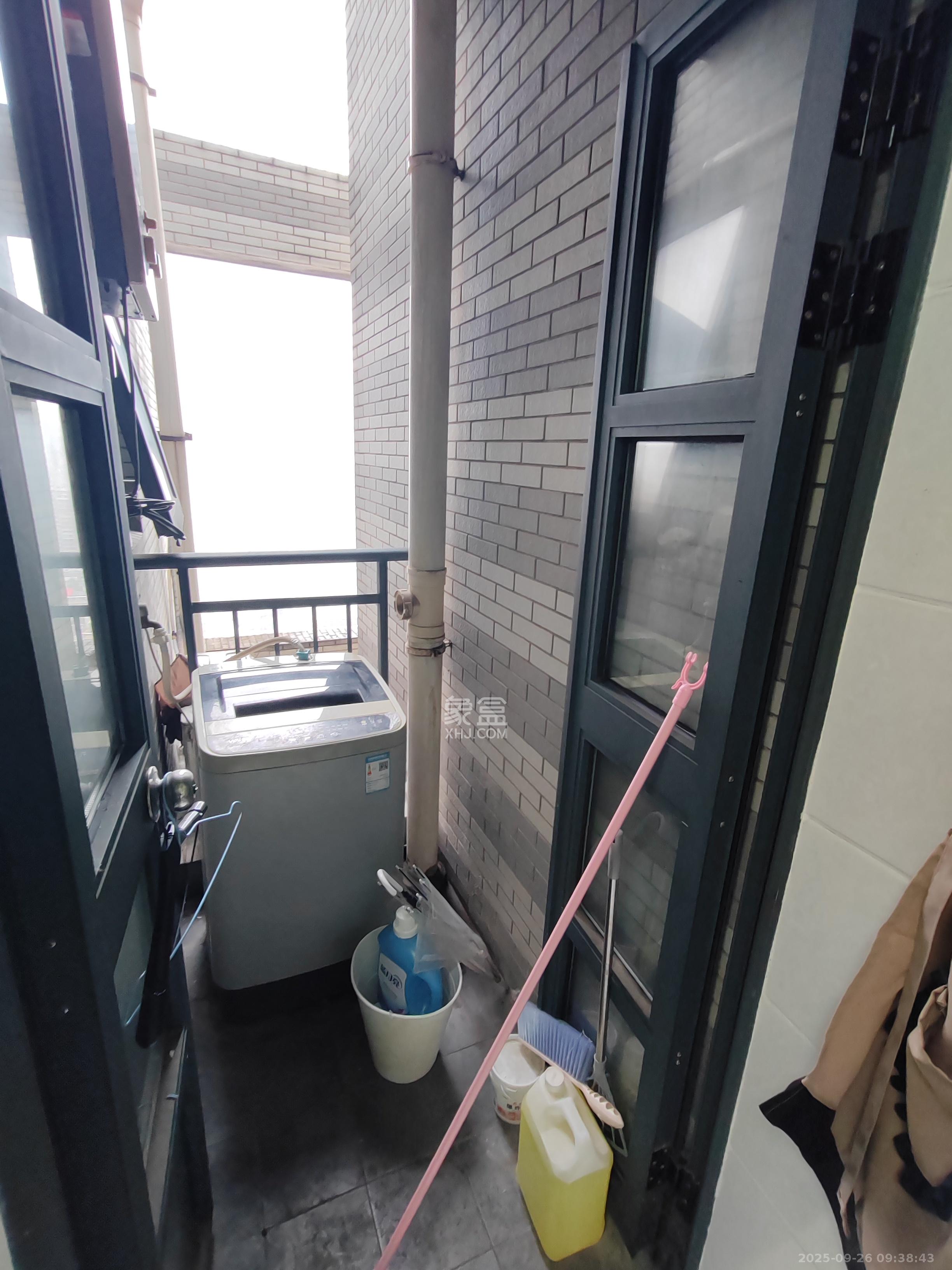 中天广场 1室1厅1卫 2200.0元/月 中天广场 1室1厅1卫 2200.0元/月室内图