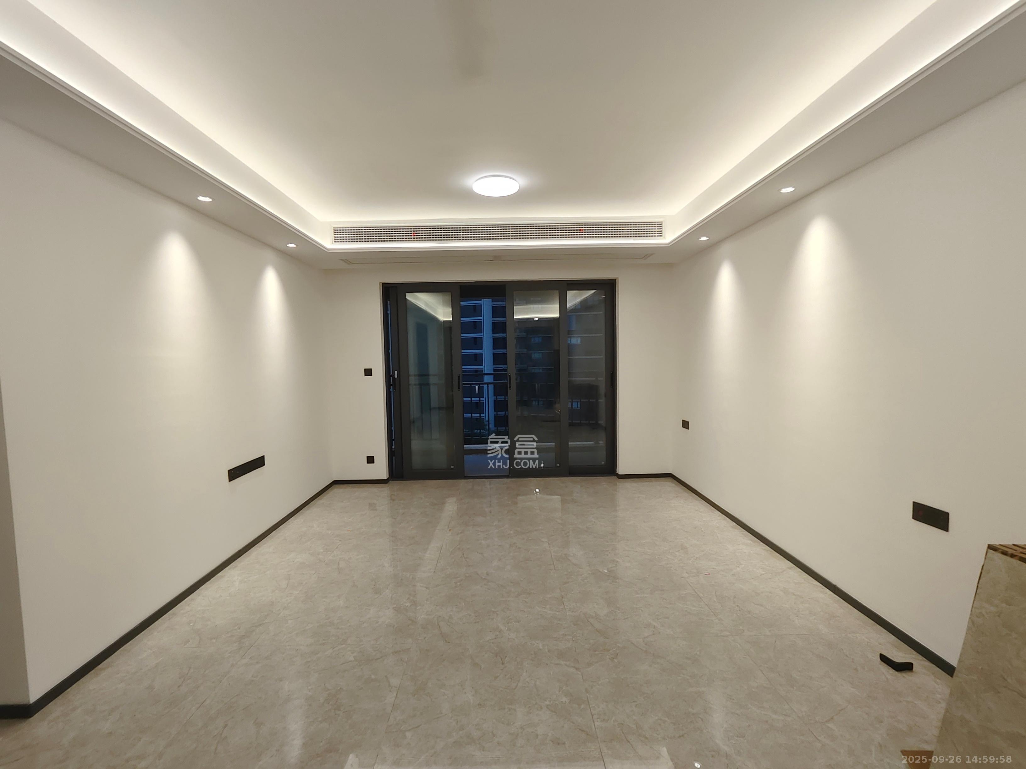 德奥上河城章  4室2厅2卫    3900.0元/月室内图