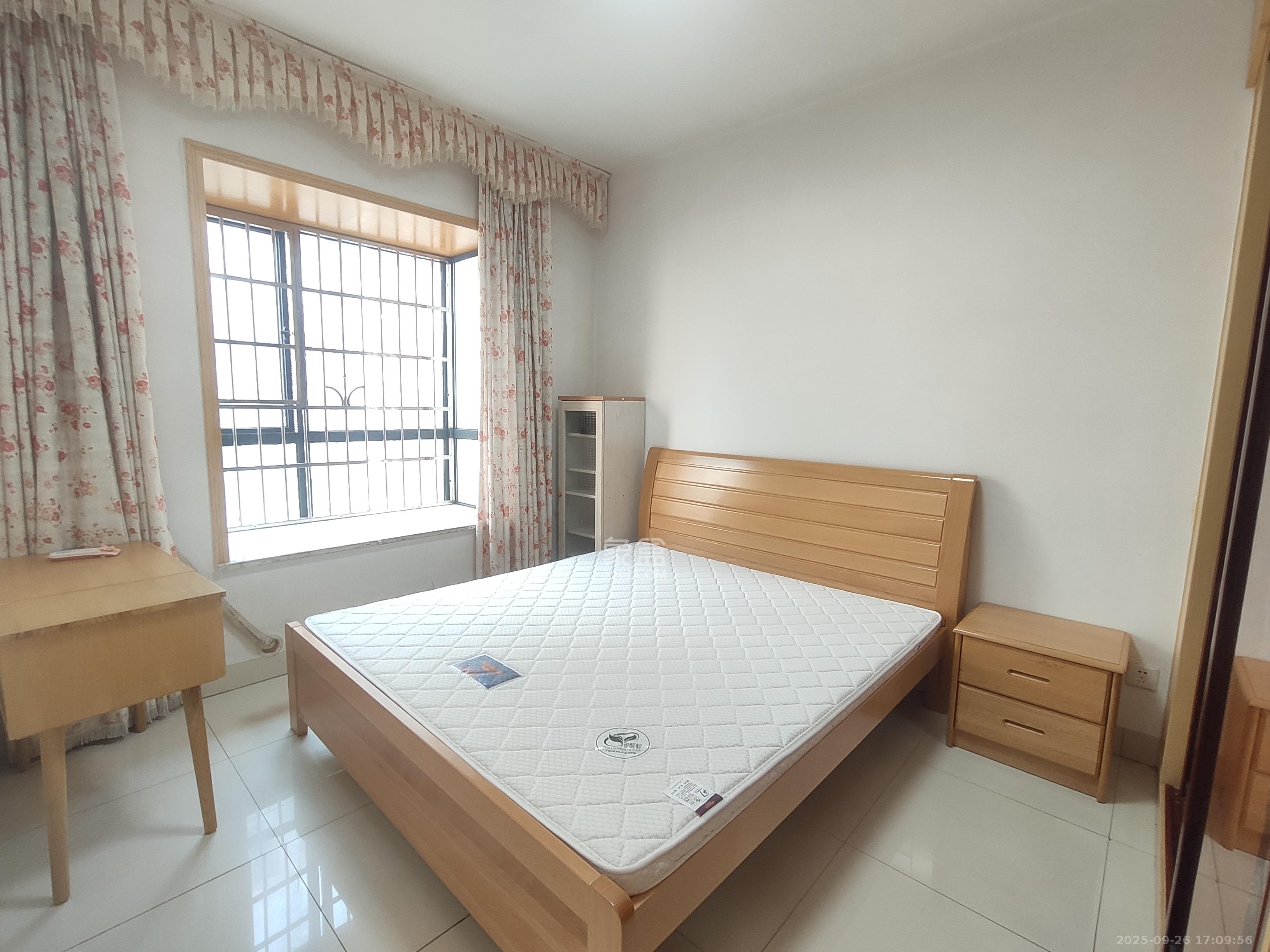 莱茵城 2室2厅1卫 1800.0元/月 莱茵城 2室2厅1卫 1800.0元/月室内图