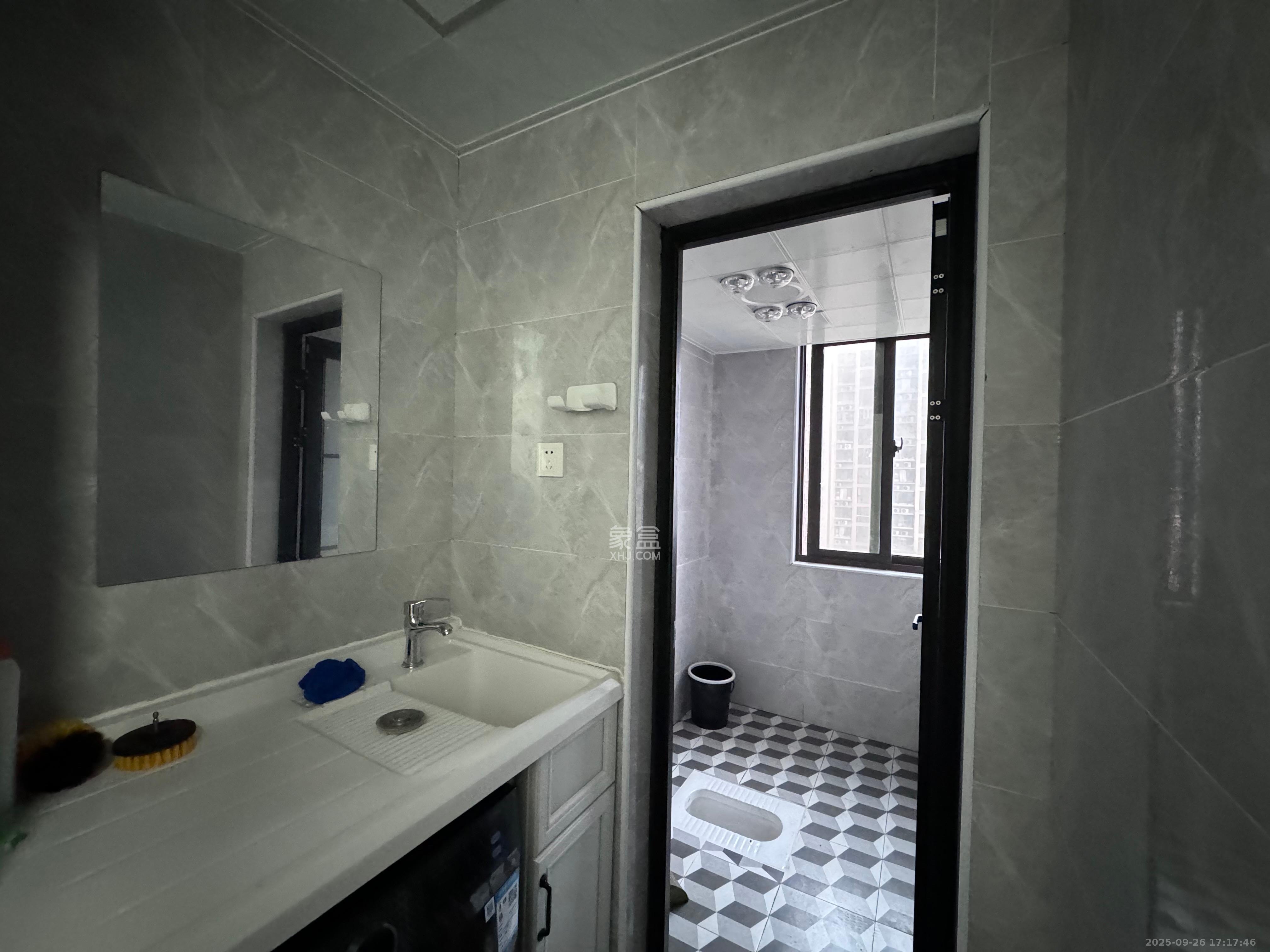 钰龙天下二期(钰龙佳园)  3室2厅2卫    3000.0元/月 钰龙天下二期(钰龙佳园)  3室2厅2卫    3000.0元/月室内图