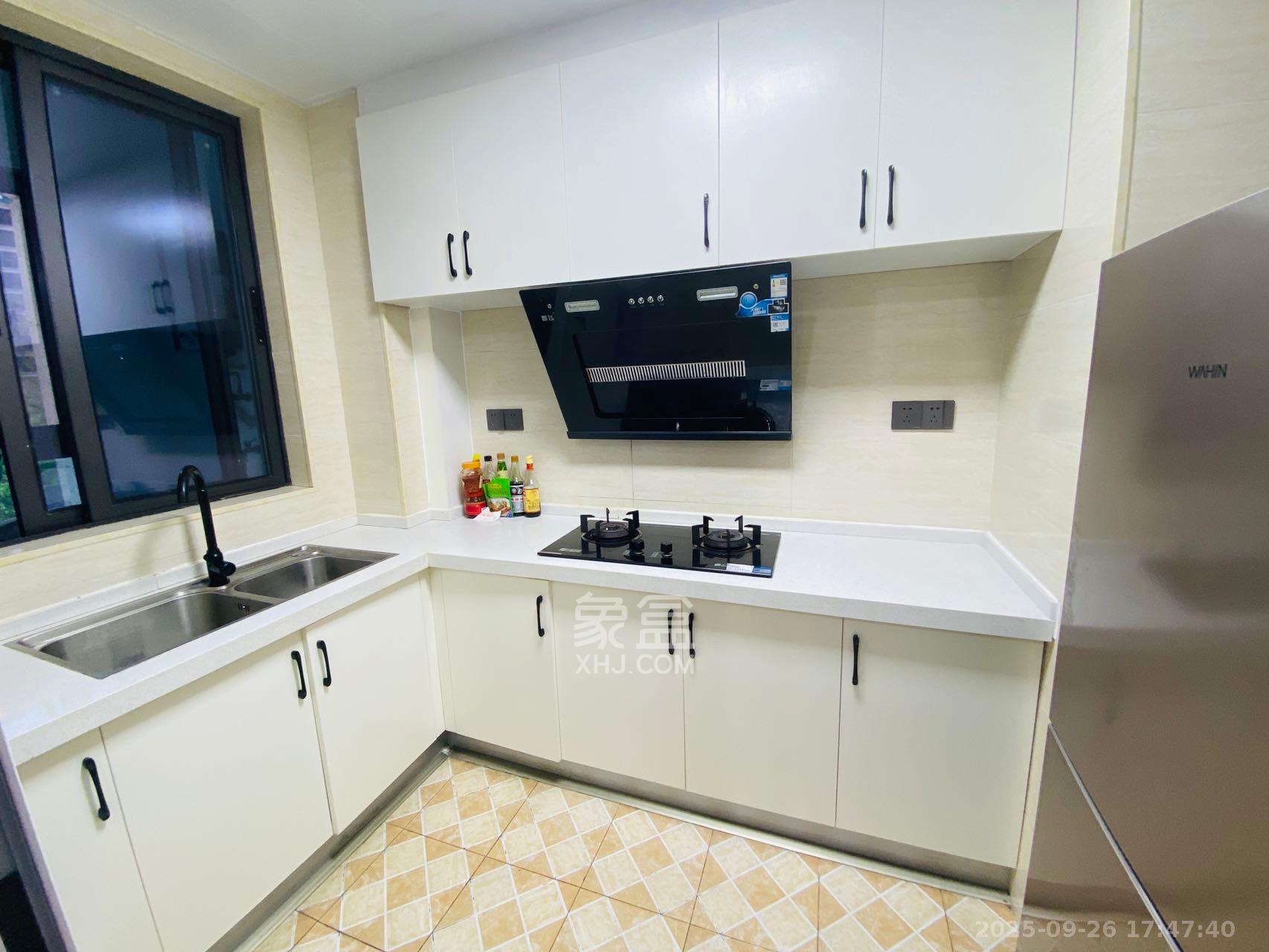 明昇壹城（明昇时代广场）一期  4室1厅2卫    4200.0元/月室内图