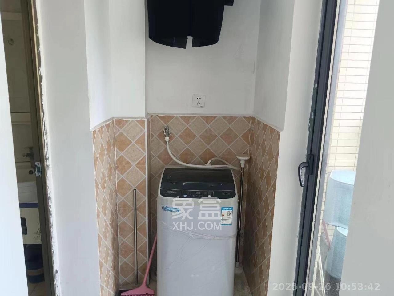 长盛岚庭 1室1厅1卫 1500.0元/月 长盛岚庭 1室1厅1卫 1500.0元/月室内图