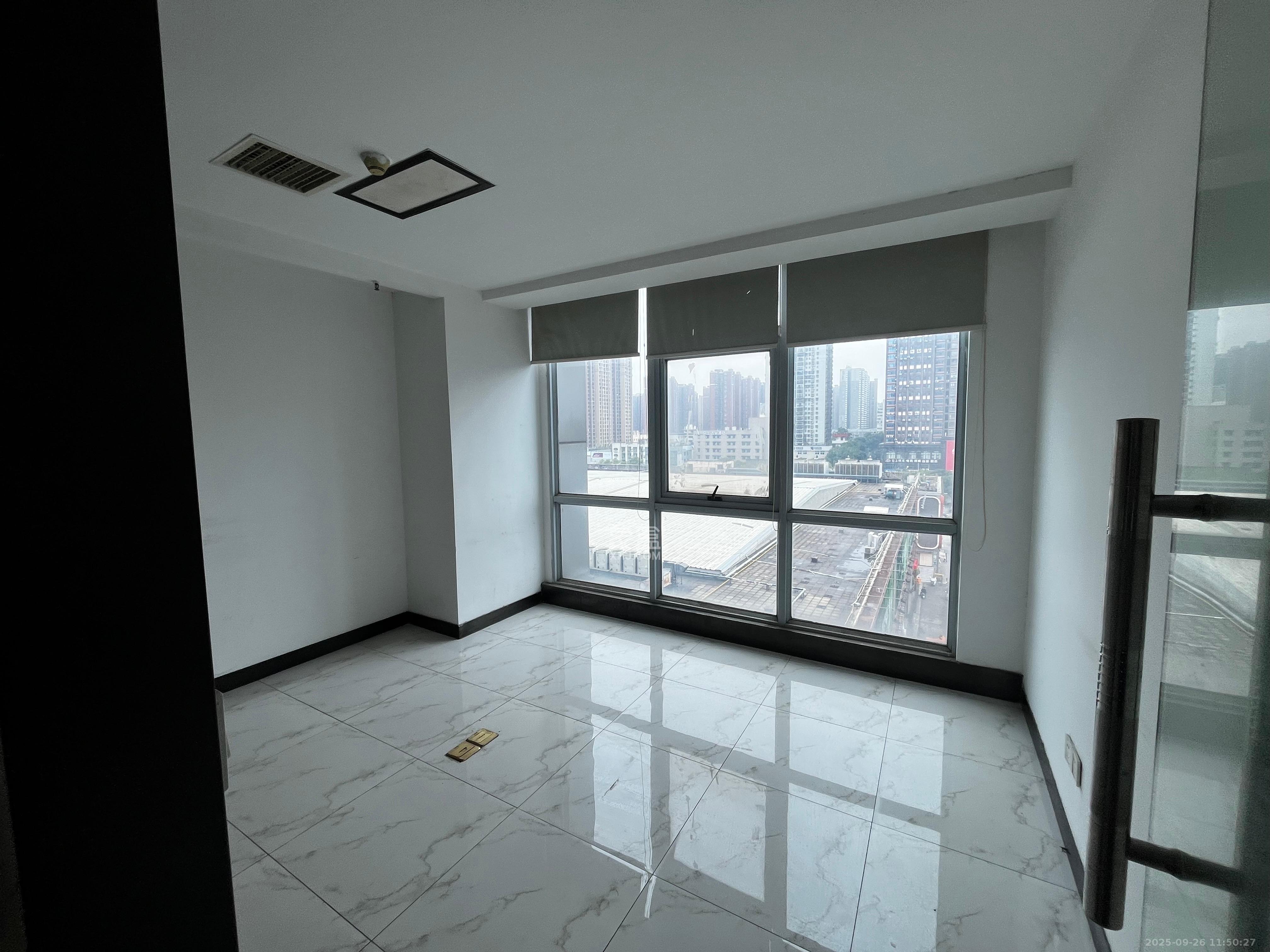 湘商世纪鑫城   206.0㎡      6000.0元/月室内图