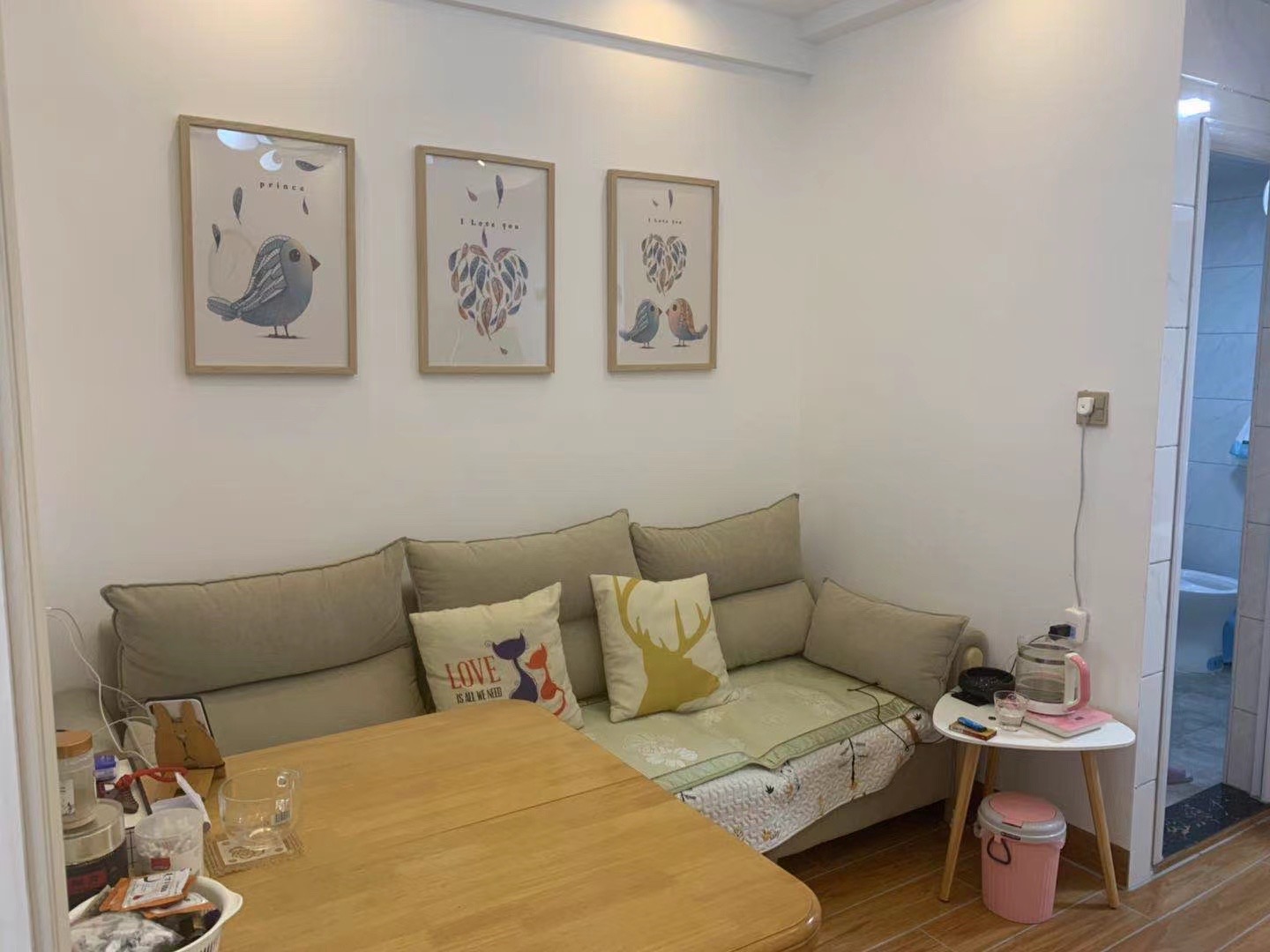 金银广场  1室1厅1卫   1700.00元/月室内图