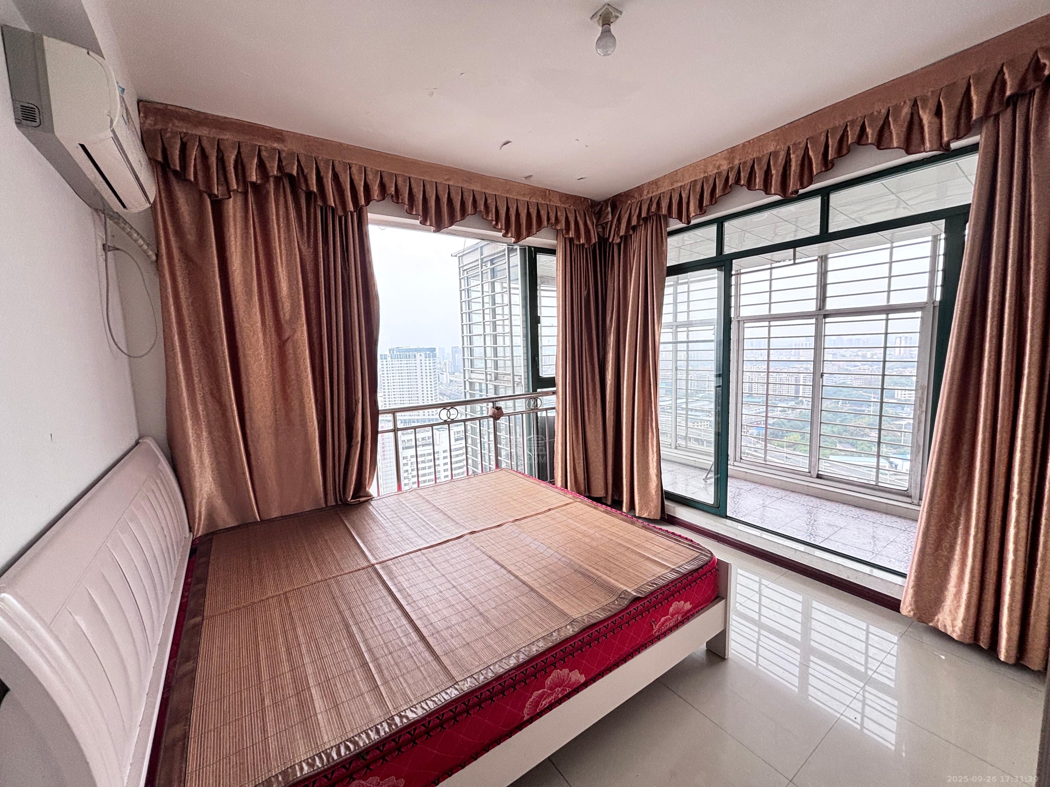 摩登摩天 2室2厅1卫 1300.0元/月 摩登摩天 2室2厅1卫 1300.0元/月室内图