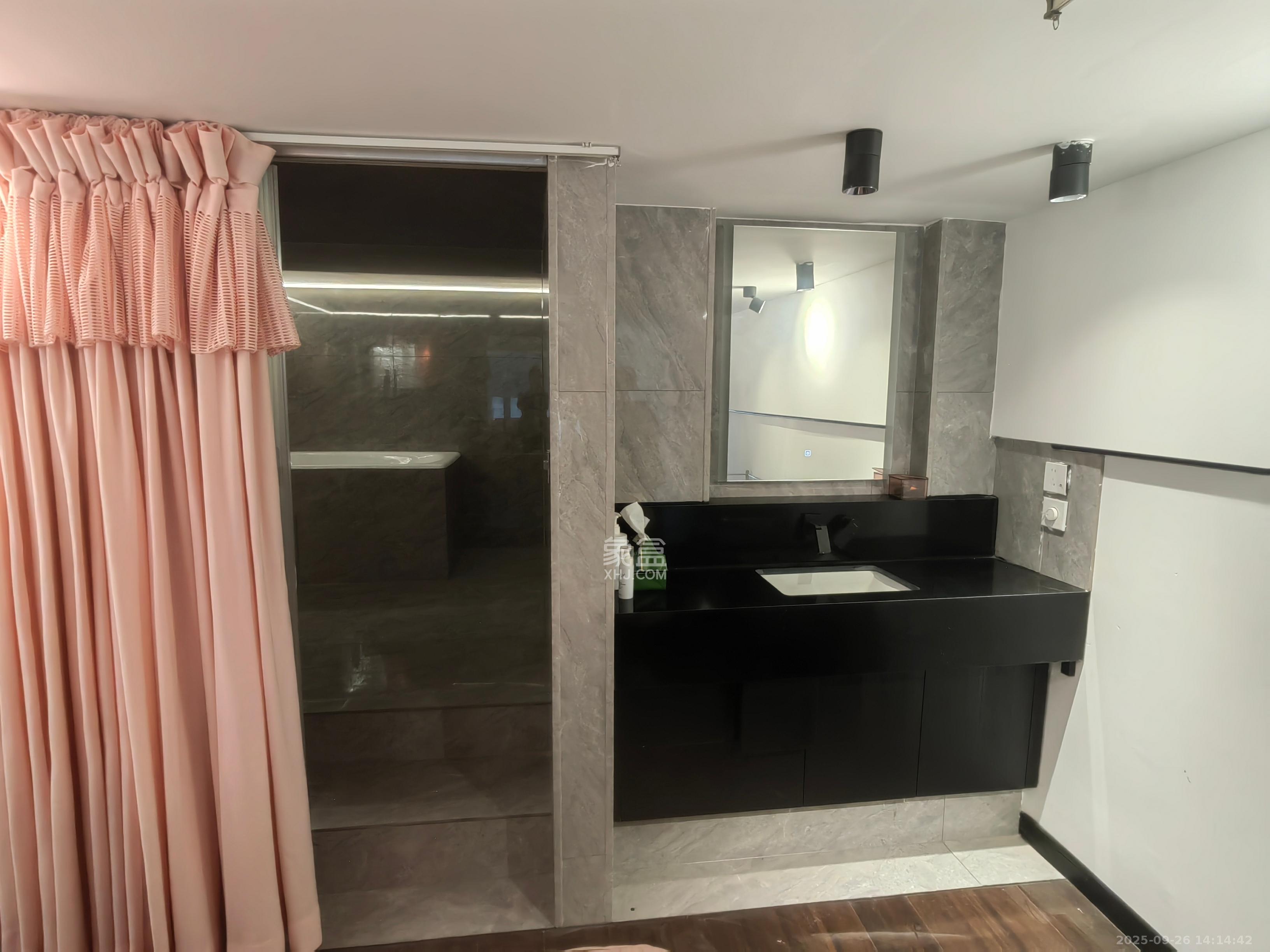 保利天禧EF区 2室1厅1卫 2500.0元/月 保利天禧EF区 2室1厅1卫 2500.0元/月室内图