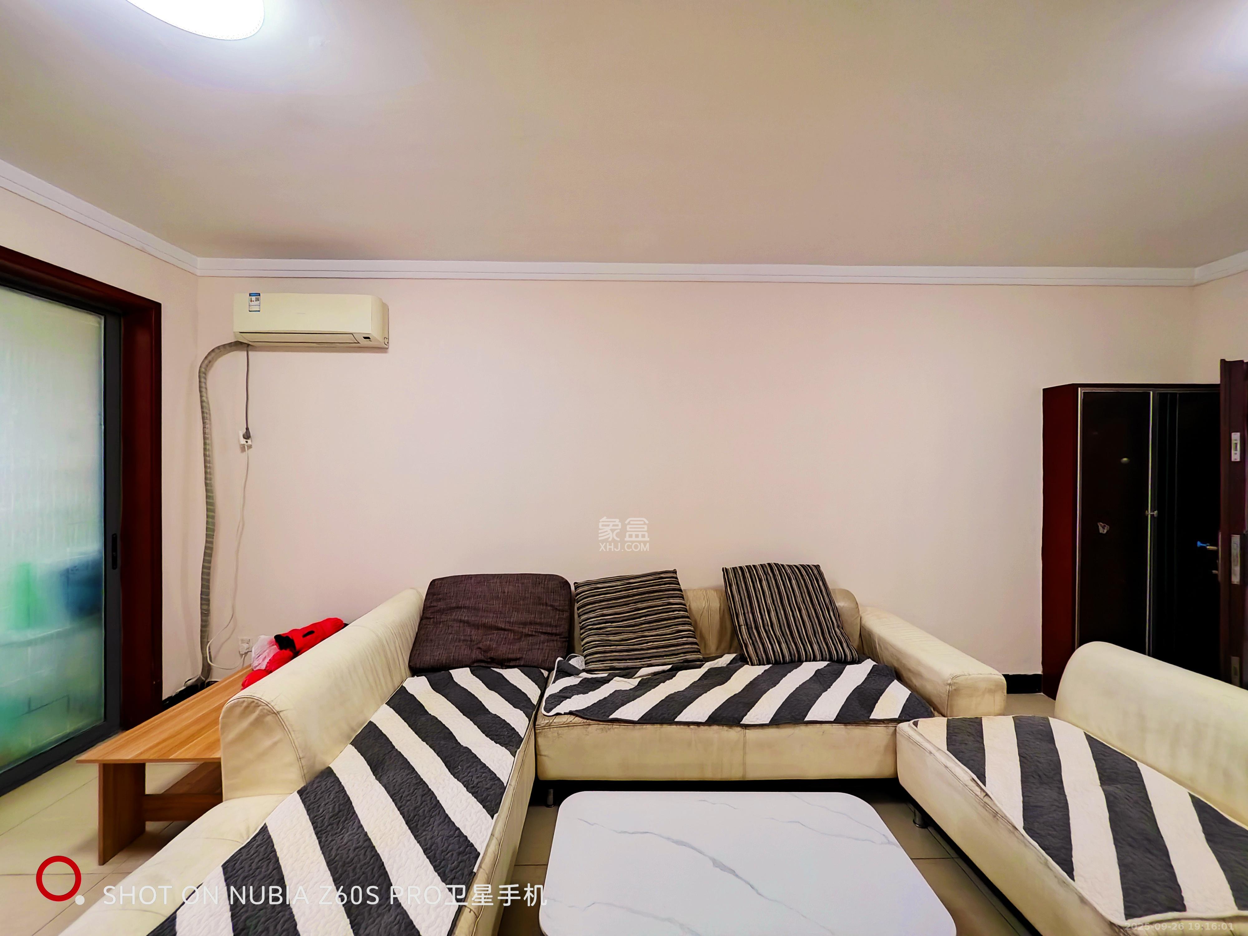 湘域中央 2室1厅1卫 2800.0元/月 湘域中央 2室1厅1卫 2800.0元/月室内图