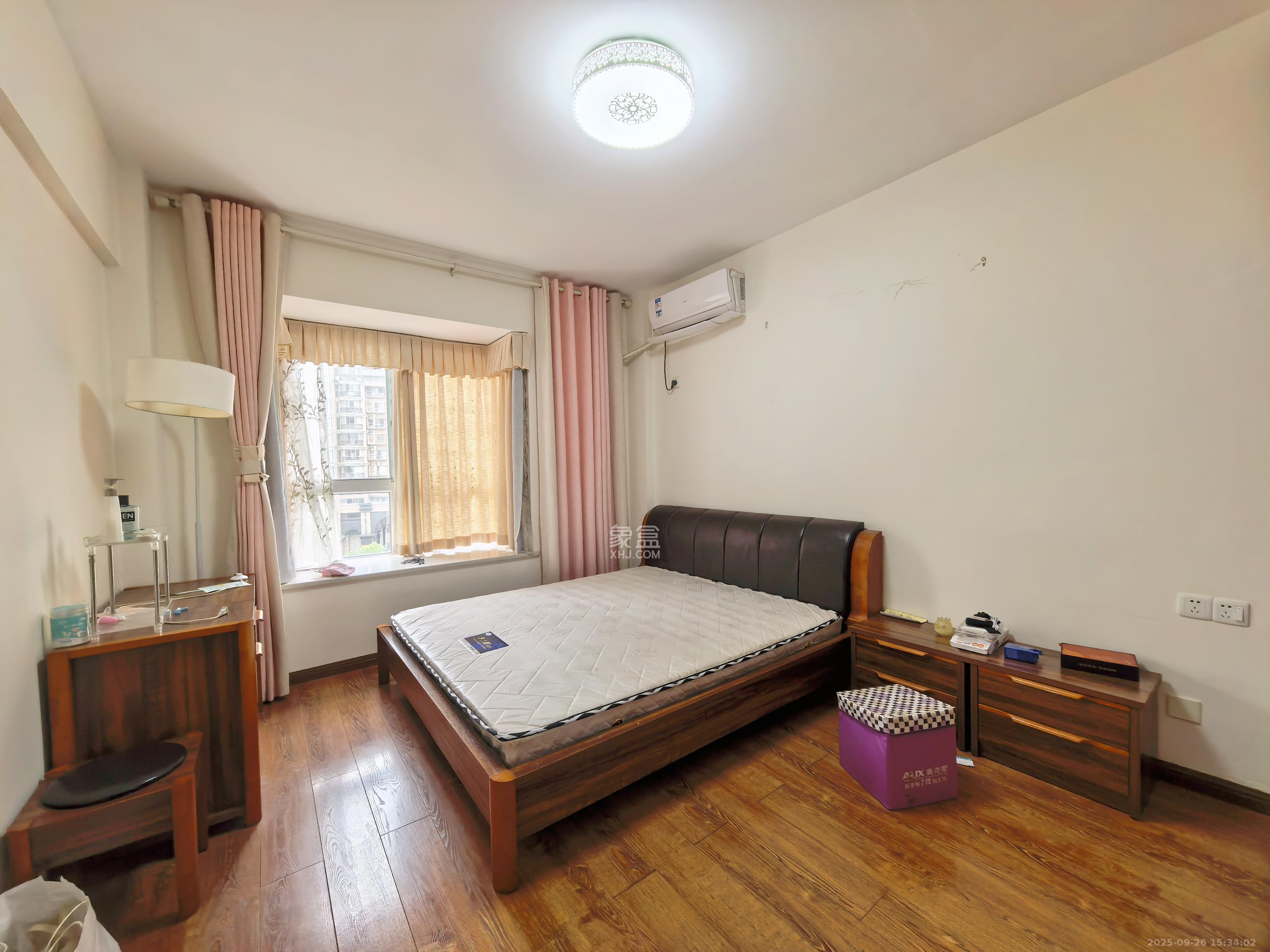 城市山水豪园(山水城市风景) 1室2厅2卫 2700.0元/月 城市山水豪园(山水城市风景) 1室2厅2卫 2700.0元/月室内图