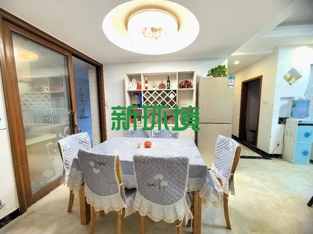 宏天绿城 3室2厅2卫 1800.0元/月 宏天绿城 3室2厅2卫 1800.0元/月室内图