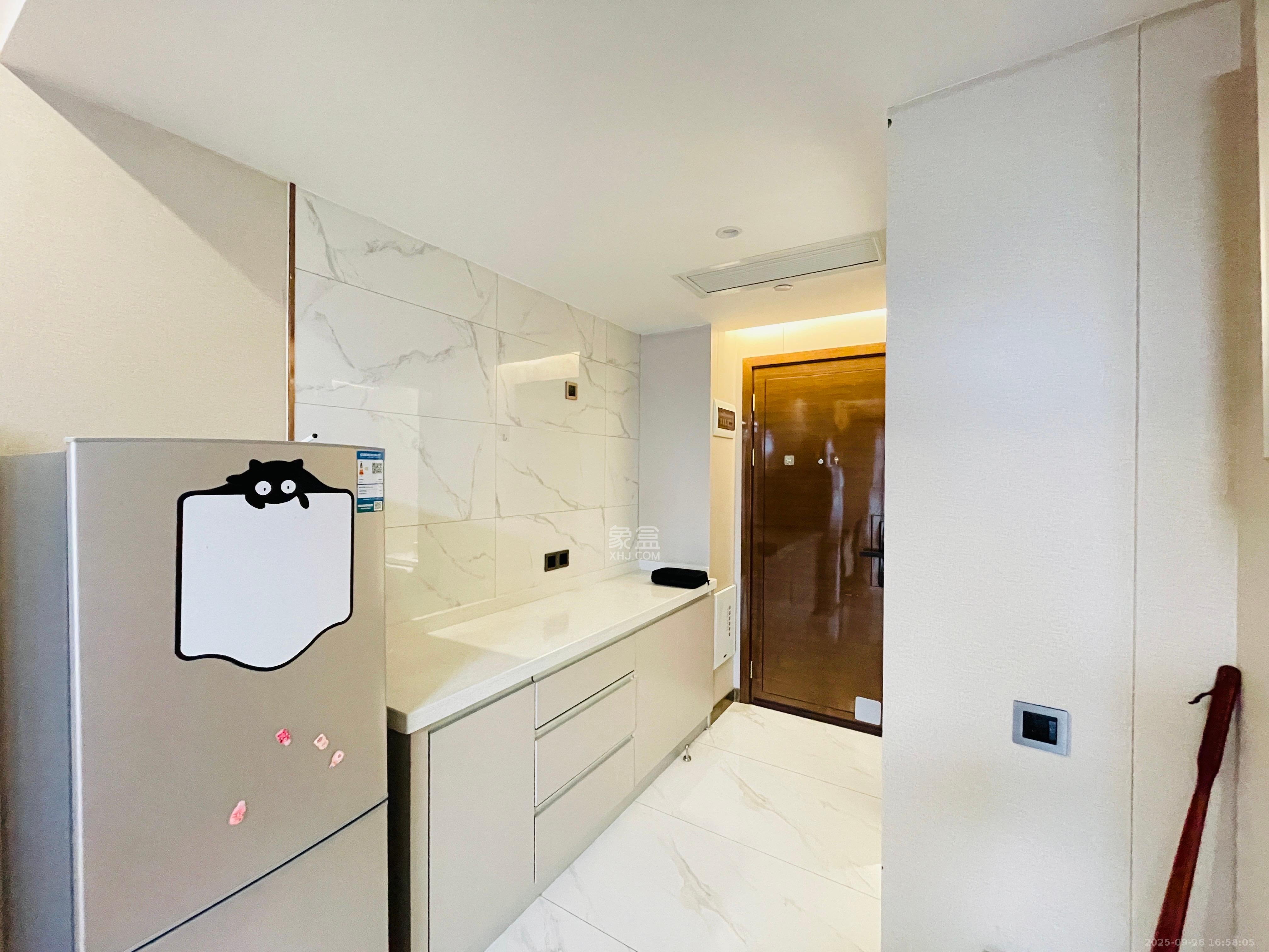 大财门公寓  1室1厅1卫    2500.0元/月 大财门公寓  1室1厅1卫    2500.0元/月室内图