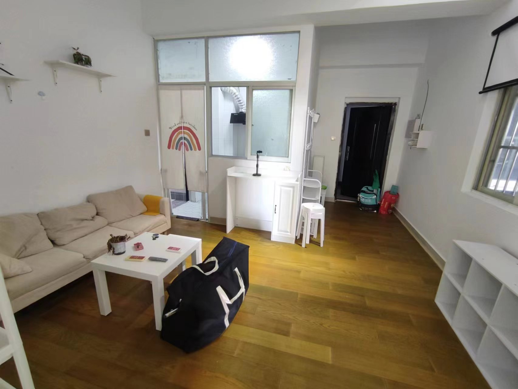 金侨大厦  1室1厅1卫   1700.00元/月室内图