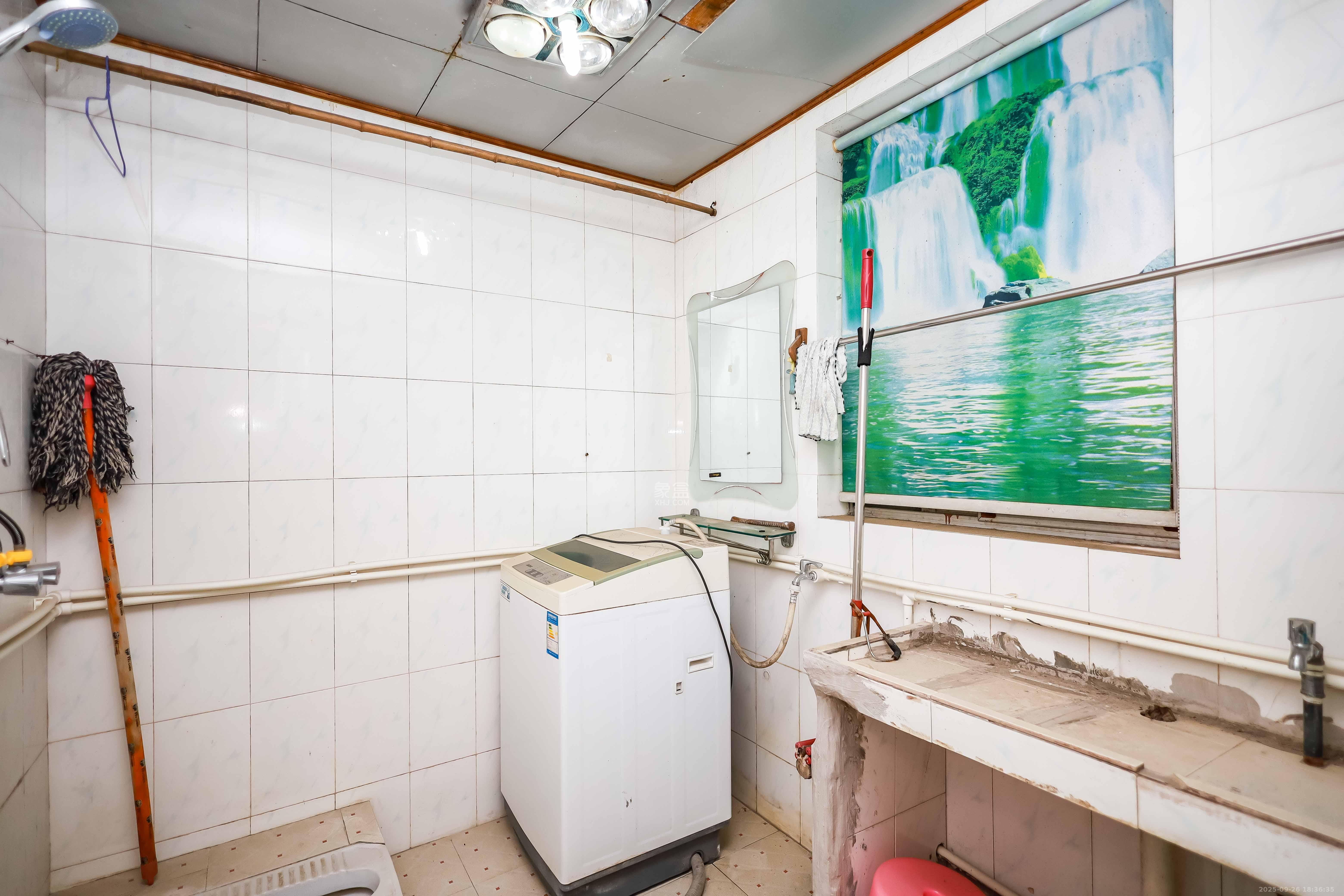 静园山庄 1室1厅1卫 25.0万 静园山庄 1室1厅1卫 25.0万卫生间