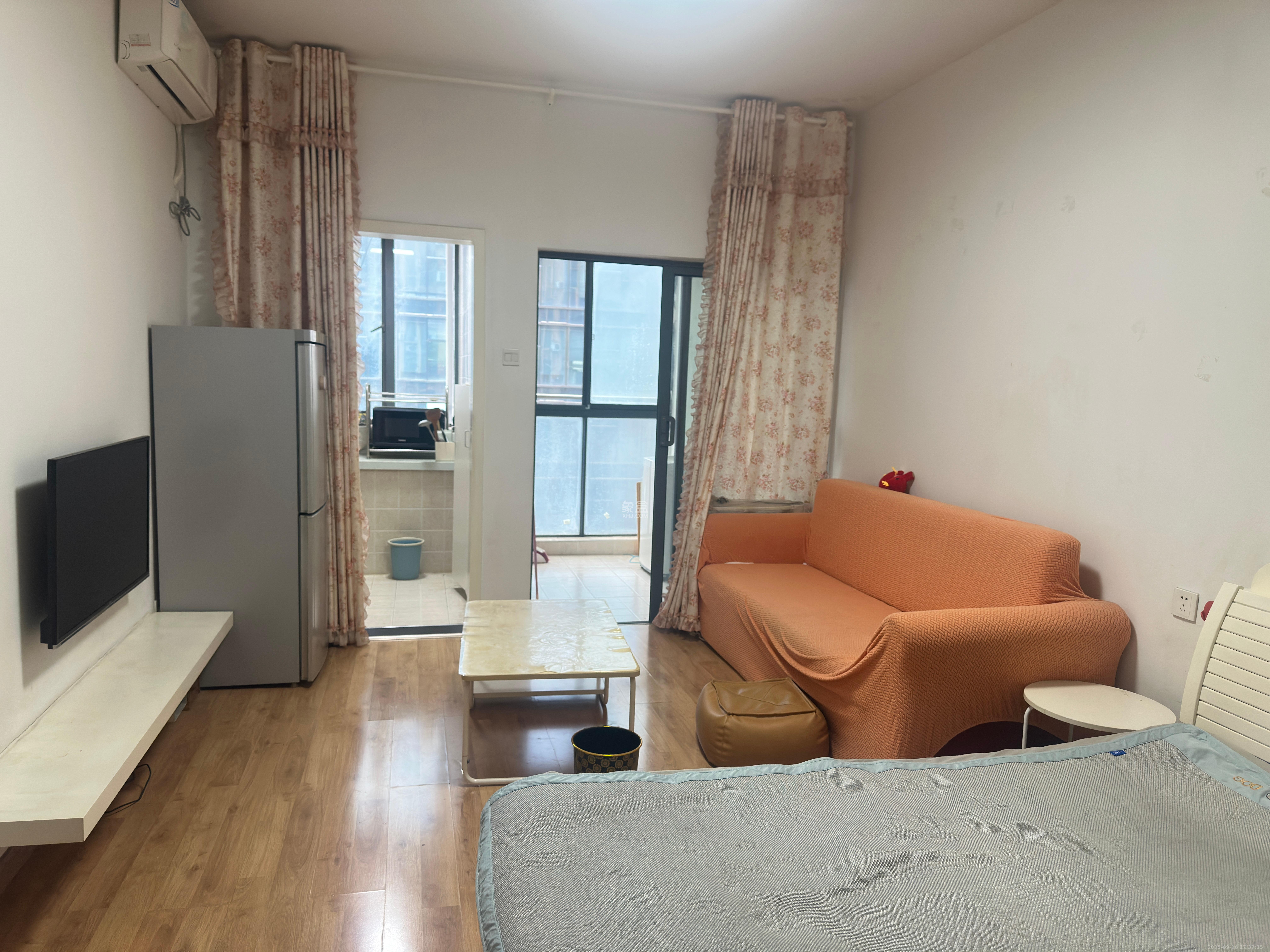 中城丽景香山园  1室1厅1卫   1600.00元/月室内图