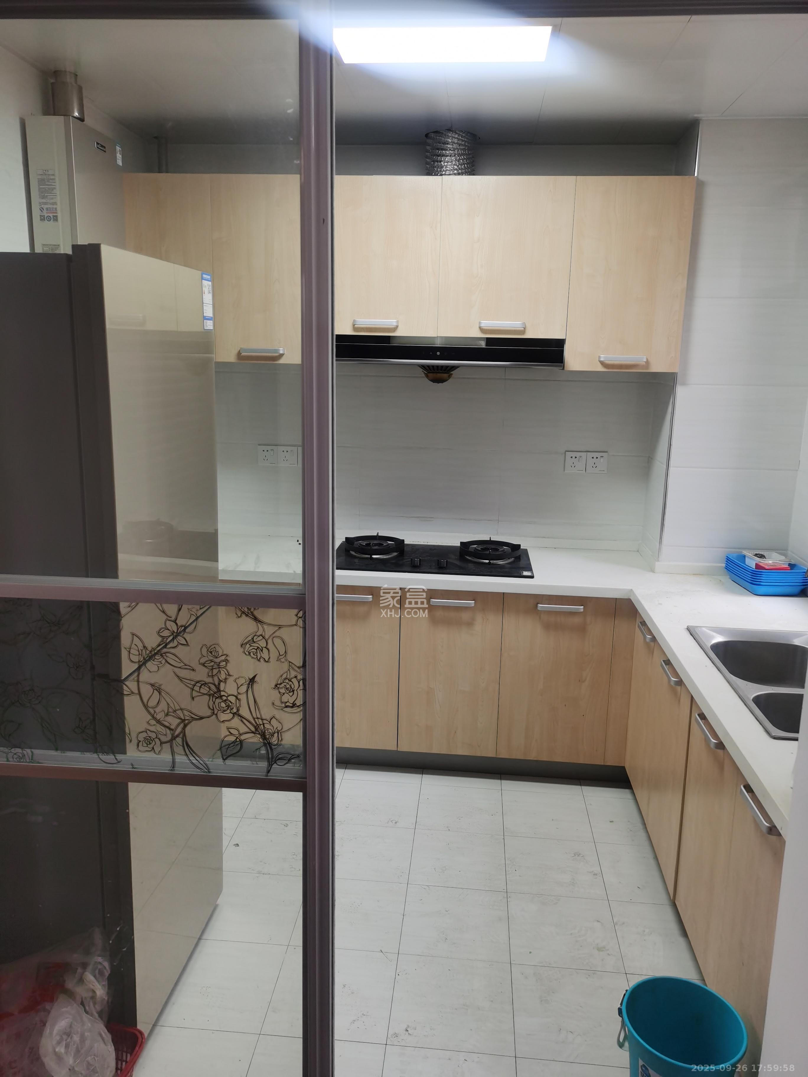 德润小区（丰升德润小区）  3室2厅2卫    3000.0元/月室内图