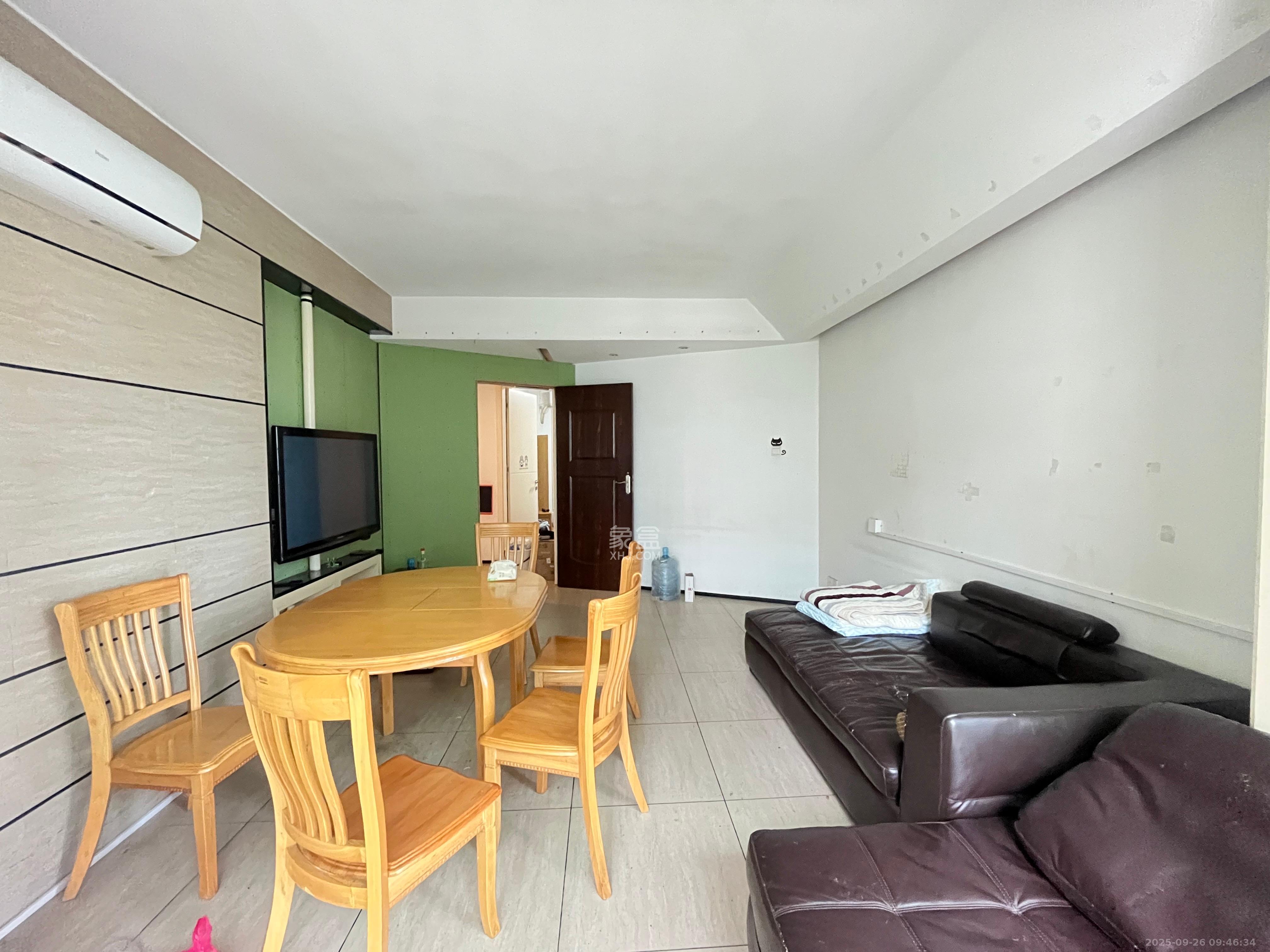 格林星城 4室2厅2卫 2500.0元/月 格林星城 4室2厅2卫 2500.0元/月室内图