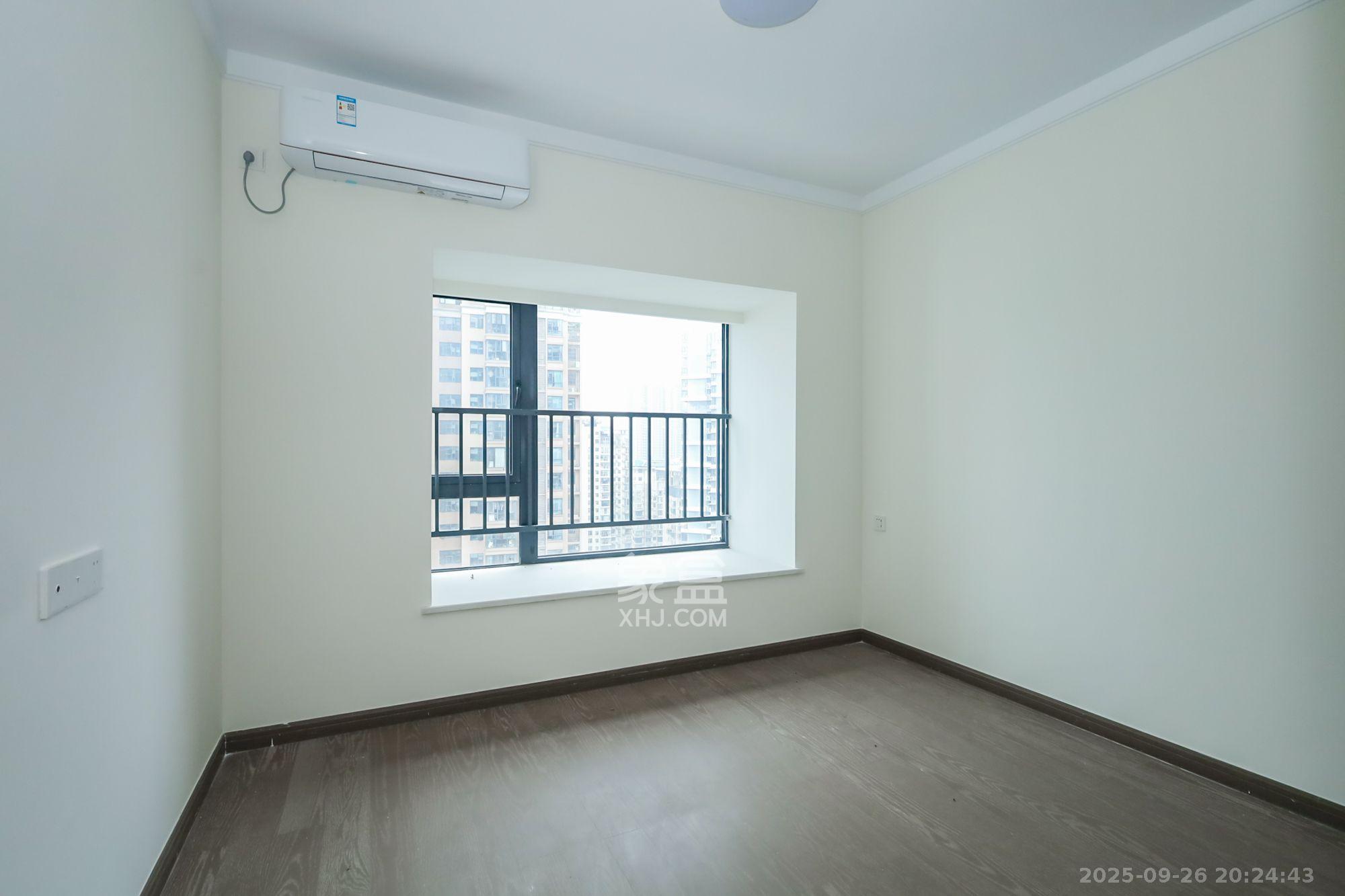 滨江府1913  4室2厅2卫    4000.0元/月室内图