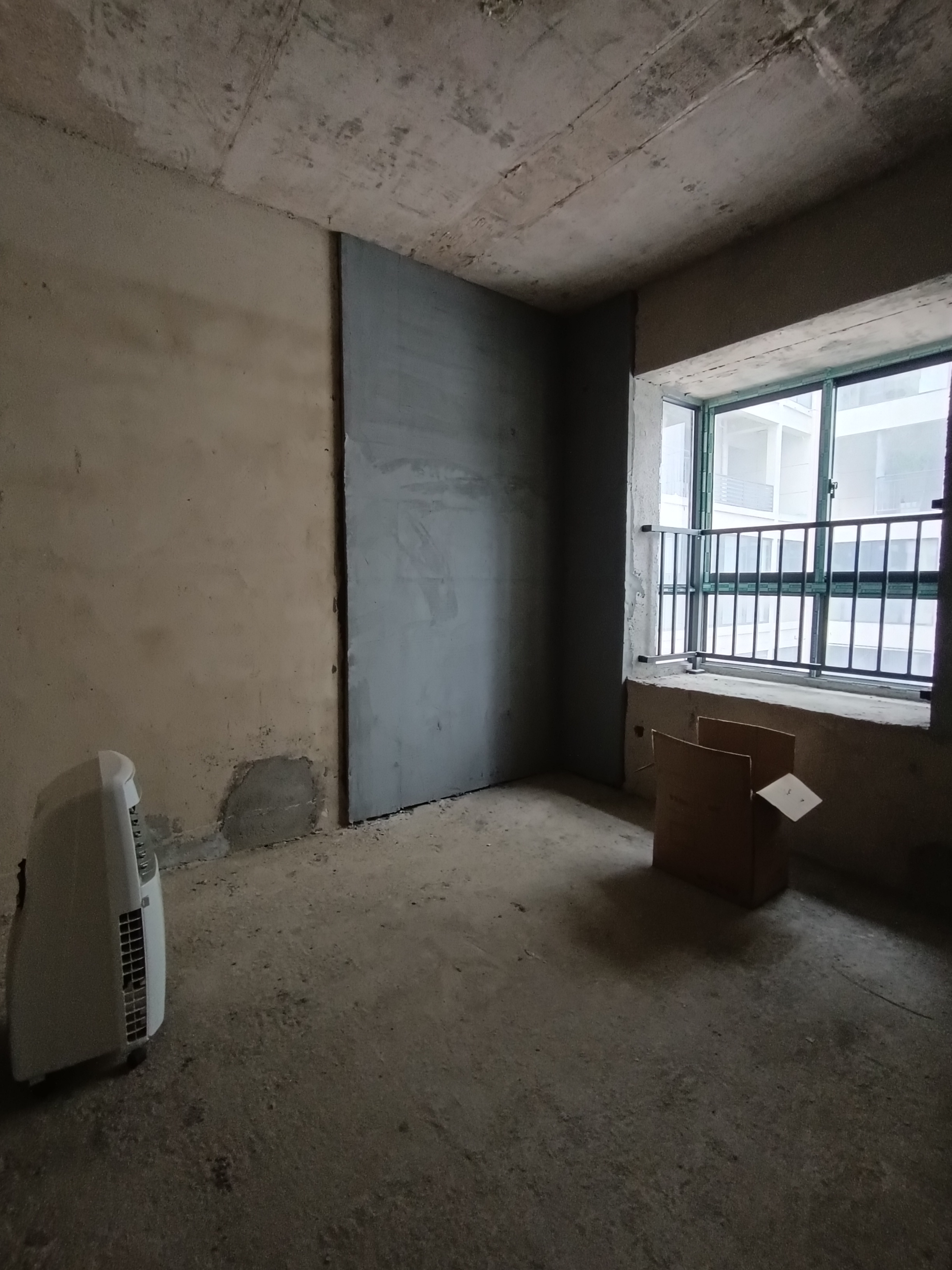 金域滨江  3室2厅1卫    60.0万客厅