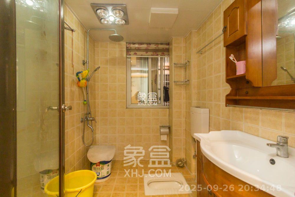 爵士湘  1室2厅1卫    1600.0元/月室内图