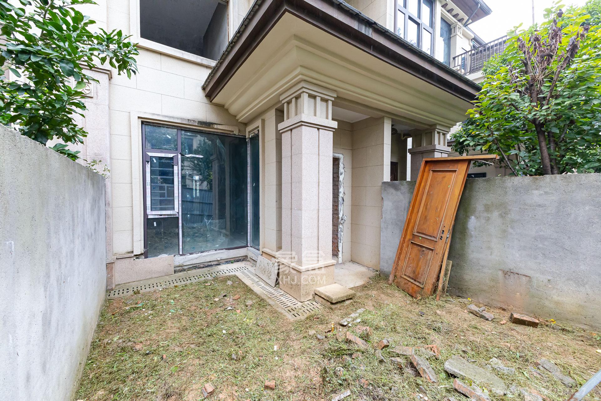 龙湖湘风原著(龙湖湘风星城) 5室3厅3卫 260.0万 龙湖湘风原著(龙湖湘风星城) 5室3厅3卫 260.0万其他