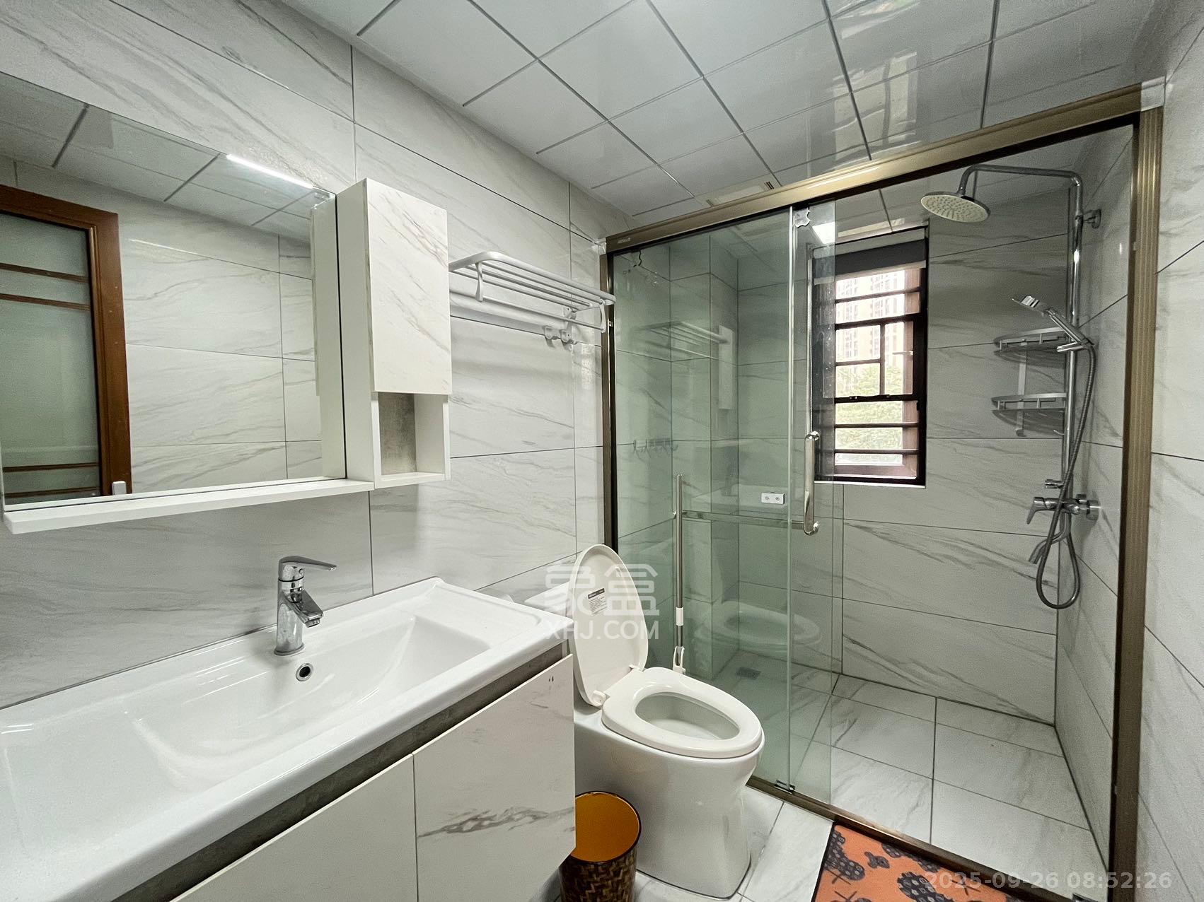 卓越蔚蓝城邦 3室2厅2卫 2600.0元/月 卓越蔚蓝城邦 3室2厅2卫 2600.0元/月室内图