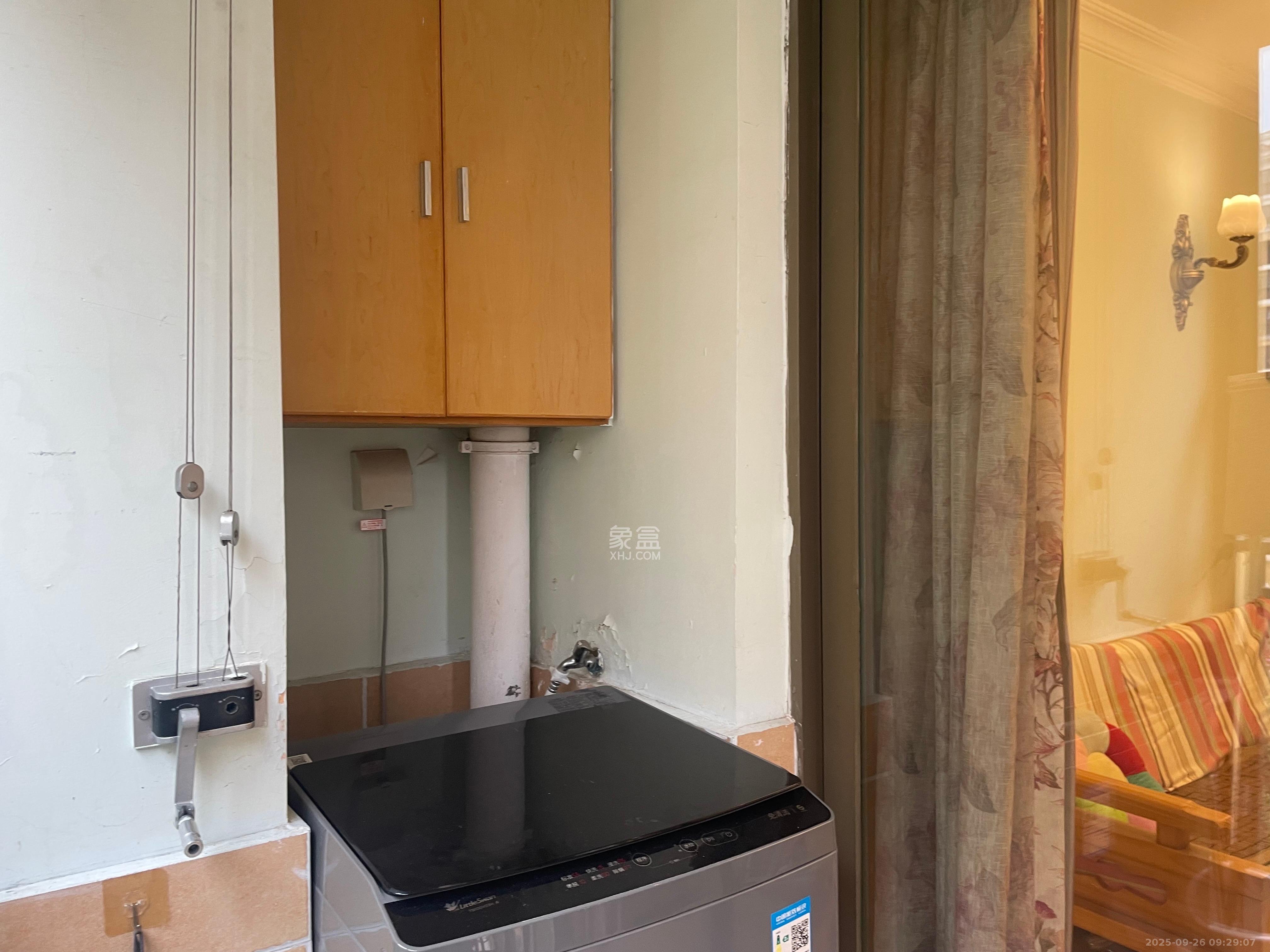 米兰春天 3室2厅1卫 1800.0元/月 米兰春天 3室2厅1卫 1800.0元/月室内图