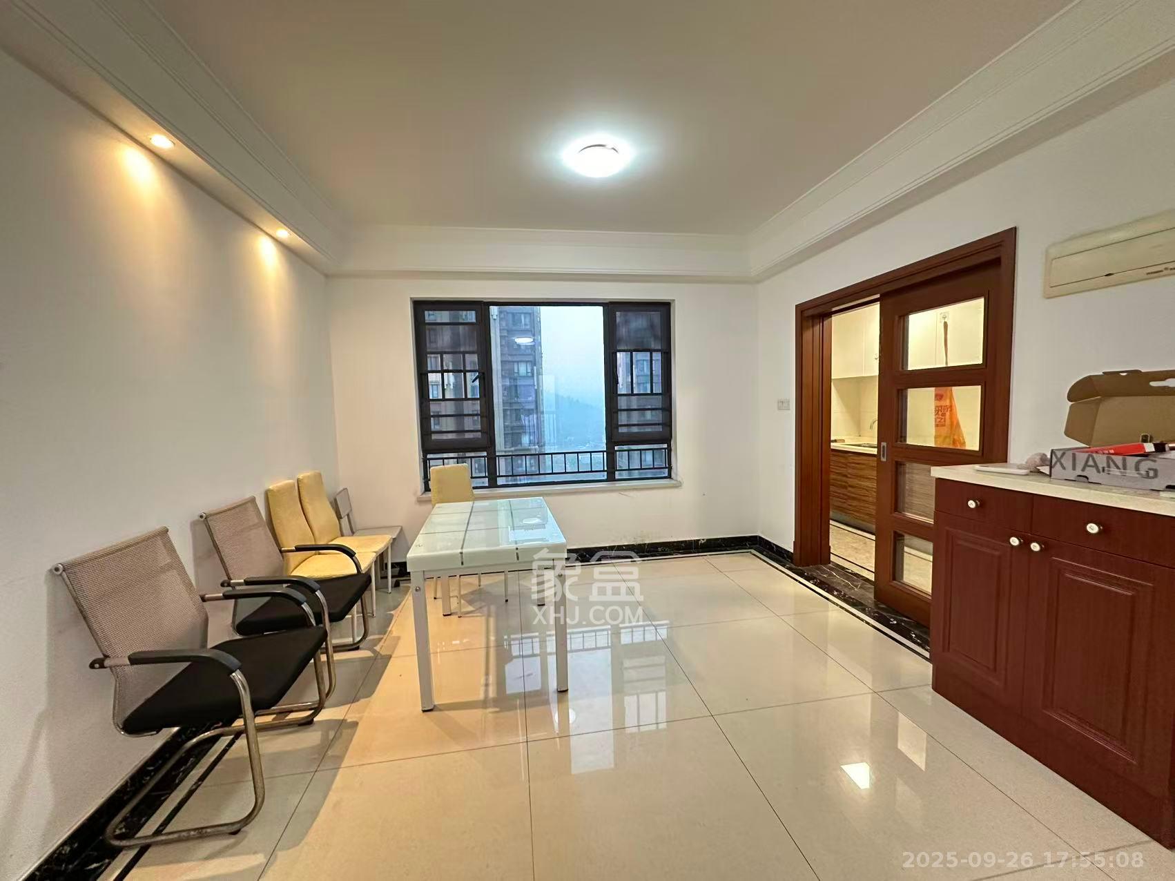 中海国际五期 3室2厅2卫 2300.0元/月 中海国际五期 3室2厅2卫 2300.0元/月室内图