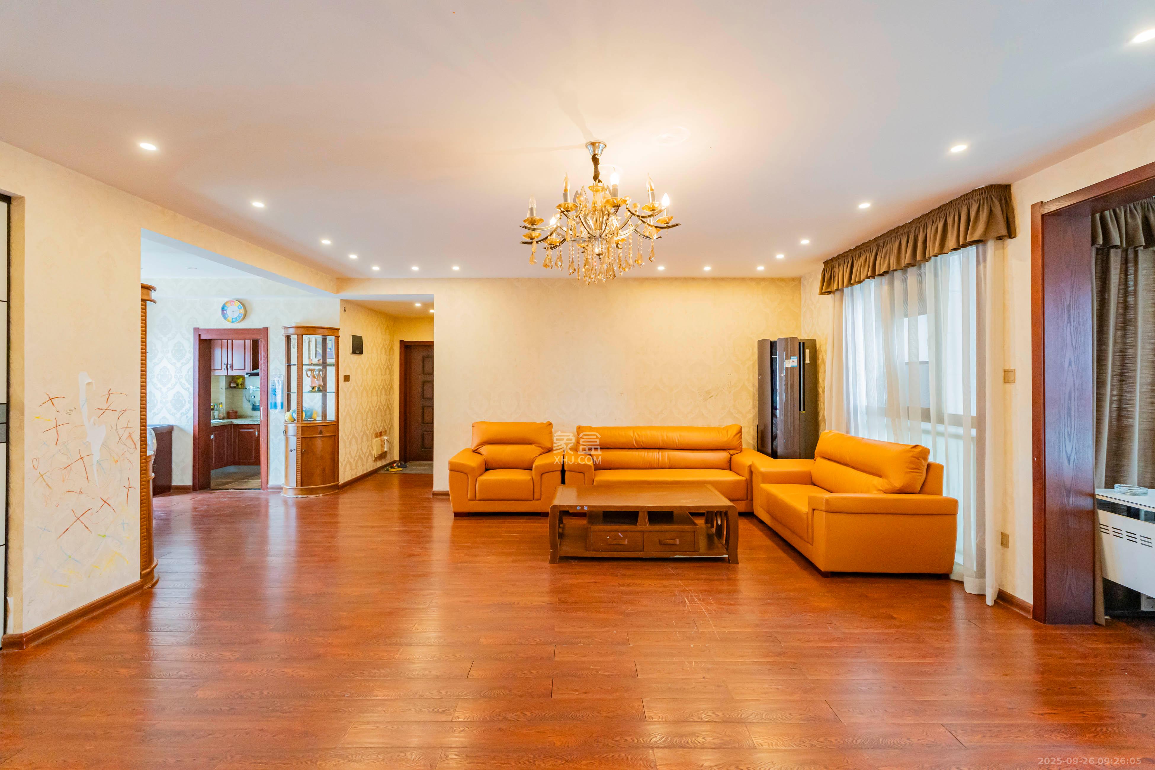 藏珑湖上国际花园 3室2厅2卫 3000.0元/月 藏珑湖上国际花园 3室2厅2卫 3000.0元/月室内图