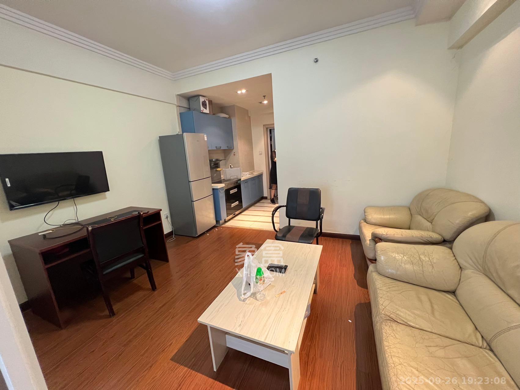 西子一间  1室1厅1卫    1700.0元/月室内图