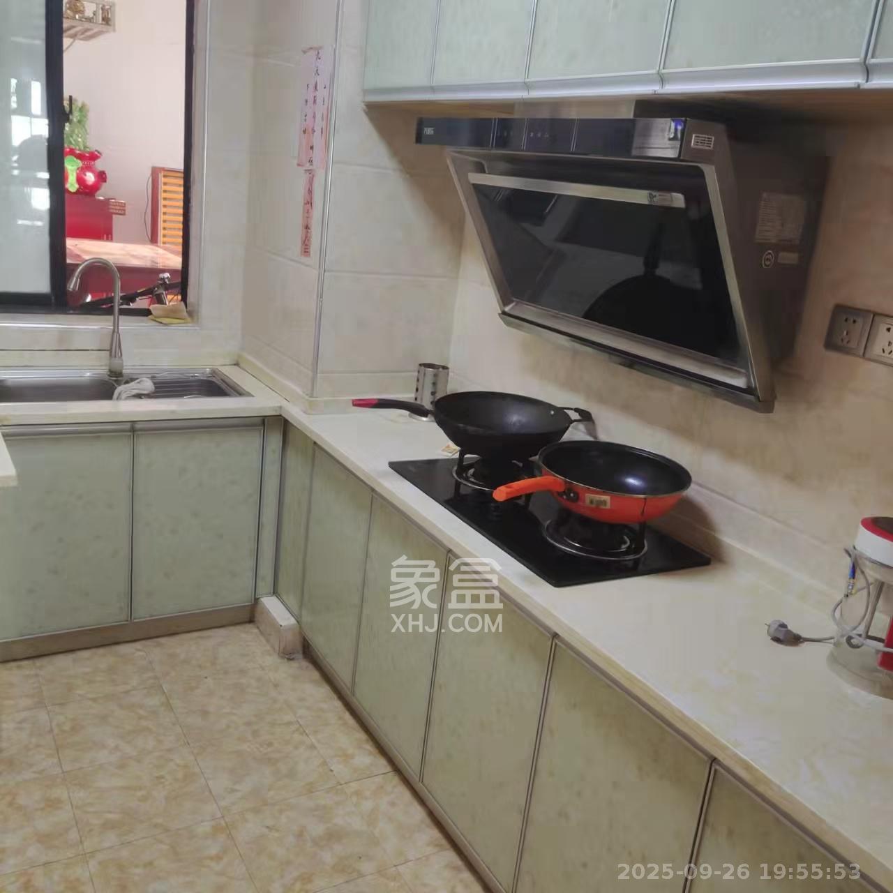 峰尚国际 4室2厅2卫 1800.0元/月 峰尚国际 4室2厅2卫 1800.0元/月室内图